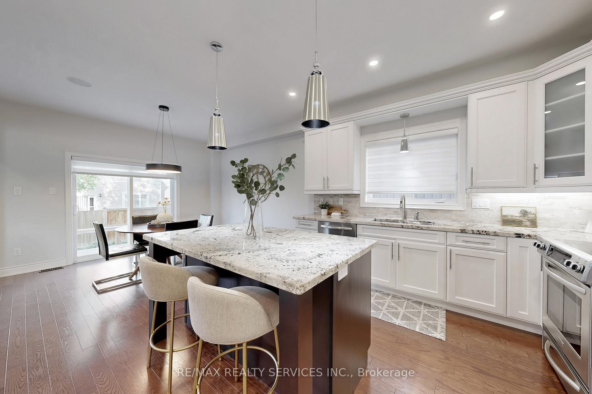 Photo 10 of 197 King Street S, New Tecumseth, Alliston — HOMEH