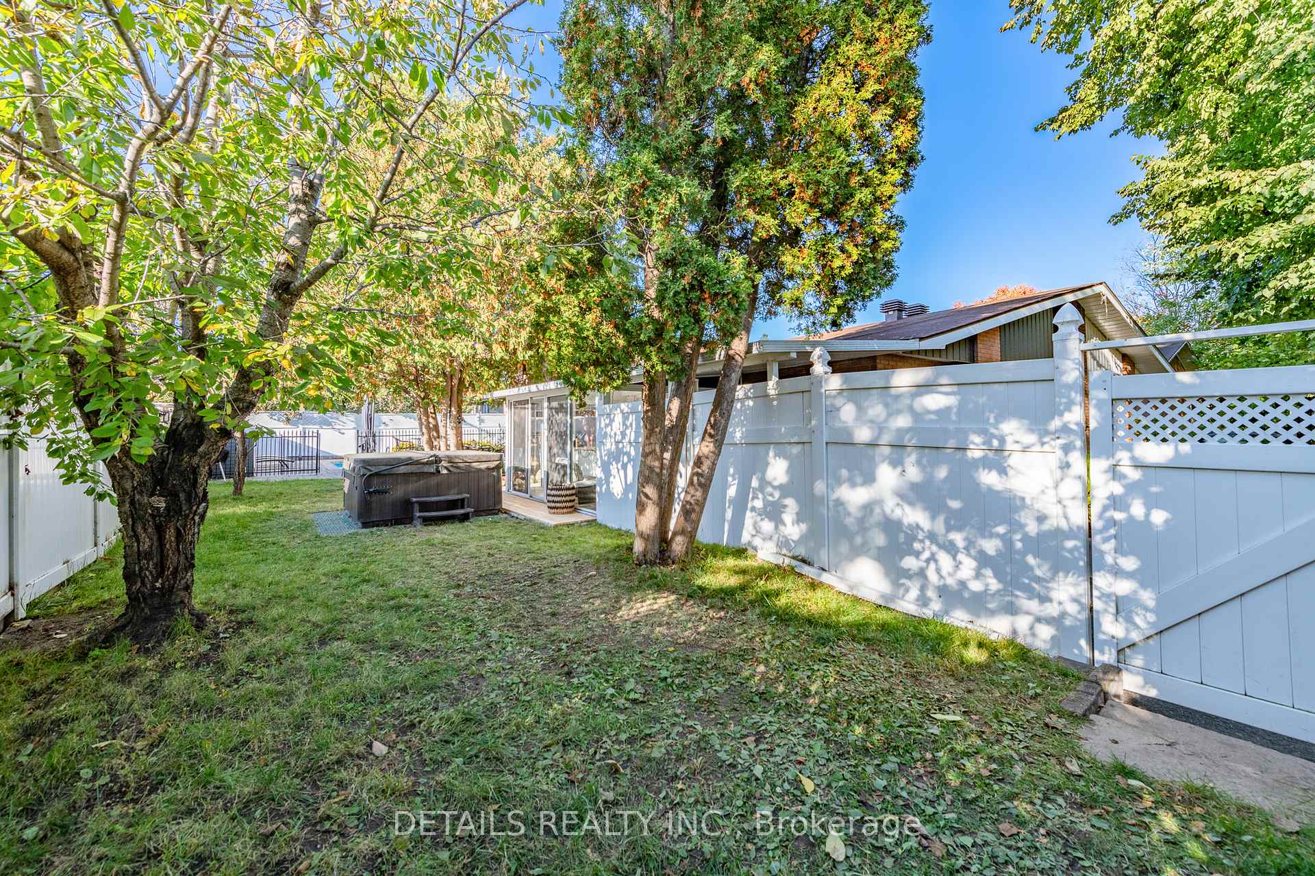 Photo 40 of 597 Clarke Avenue, Ottawa, Castle Heights/Rideau High — HOMEH