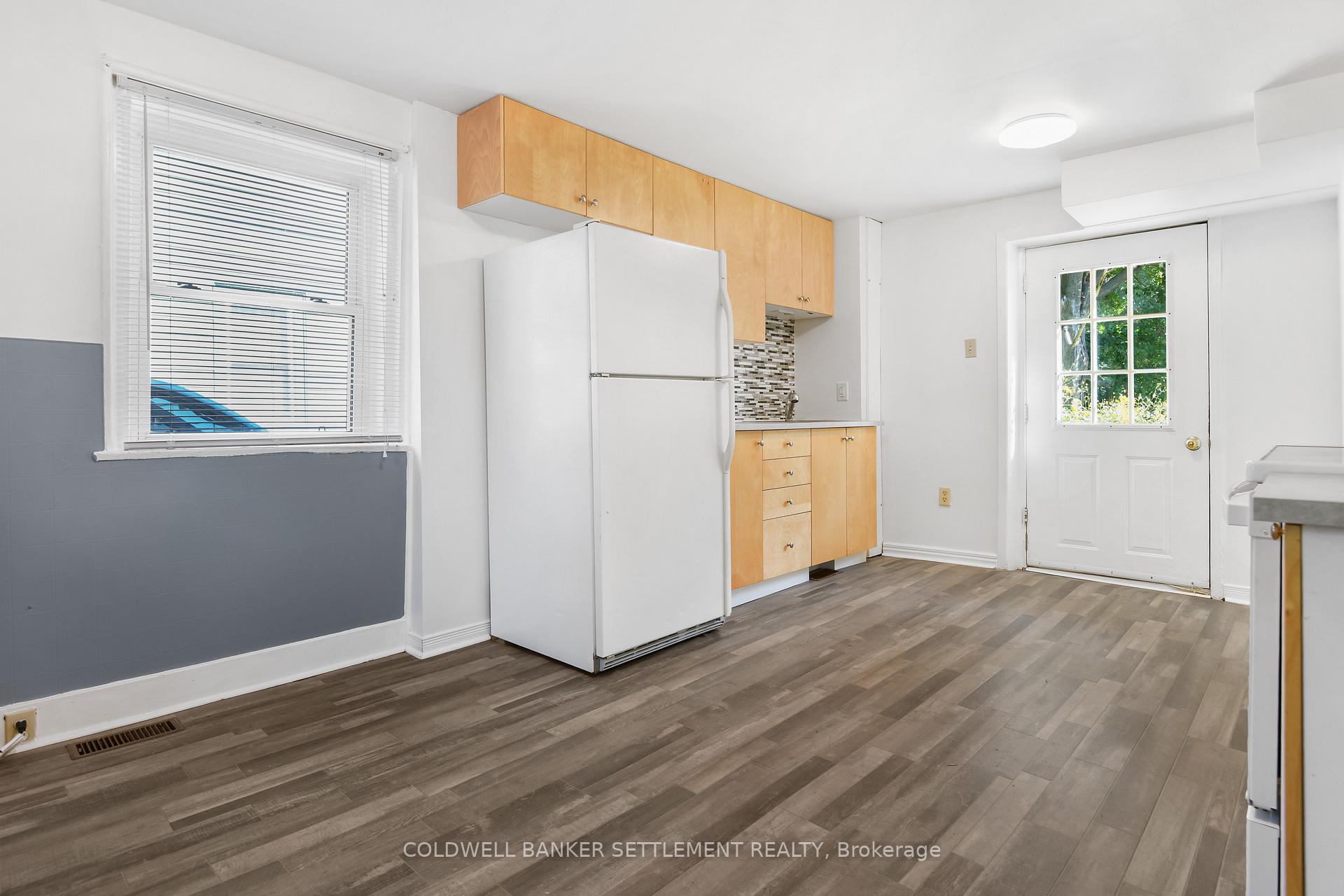 Photo 10 of 89 Drummond Street E, Perth — HOMEH