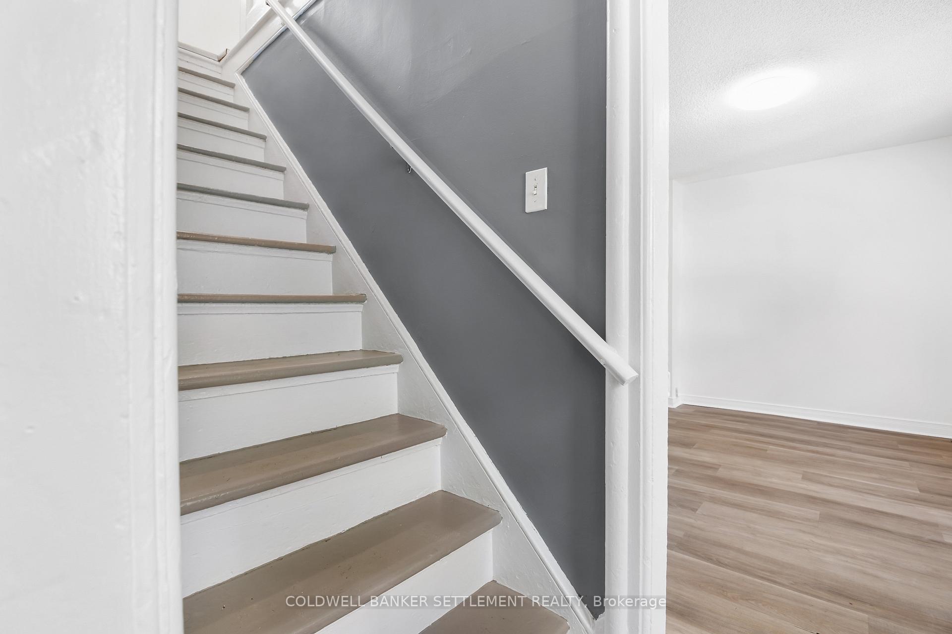 Photo 13 of 89 Drummond Street E, Perth — HOMEH