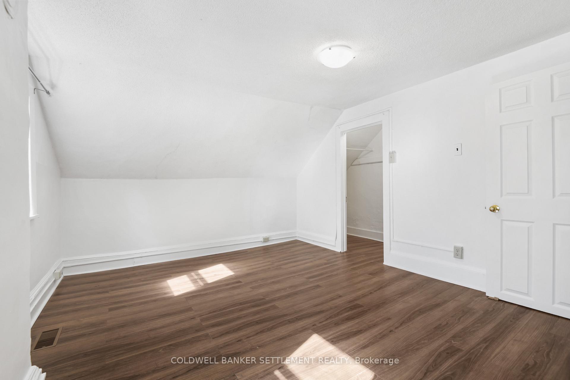 Photo 15 of 89 Drummond Street E, Perth — HOMEH