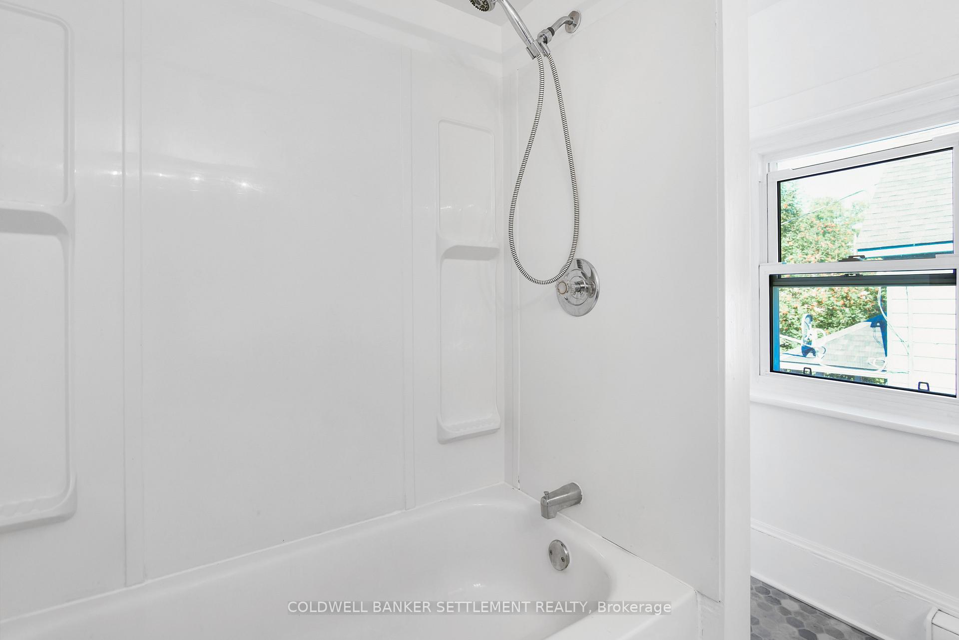 Photo 20 of 89 Drummond Street E, Perth — HOMEH