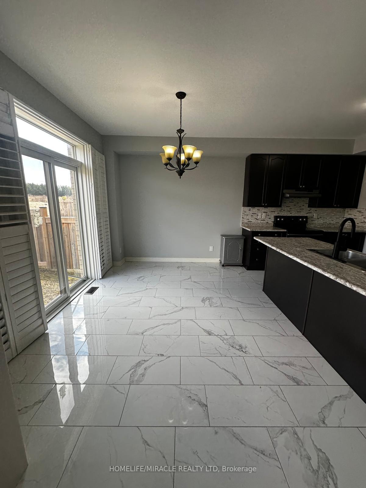 Photo 2 of 59 Sutcliffe Way, New Tecumseth, Alliston — HOMEH