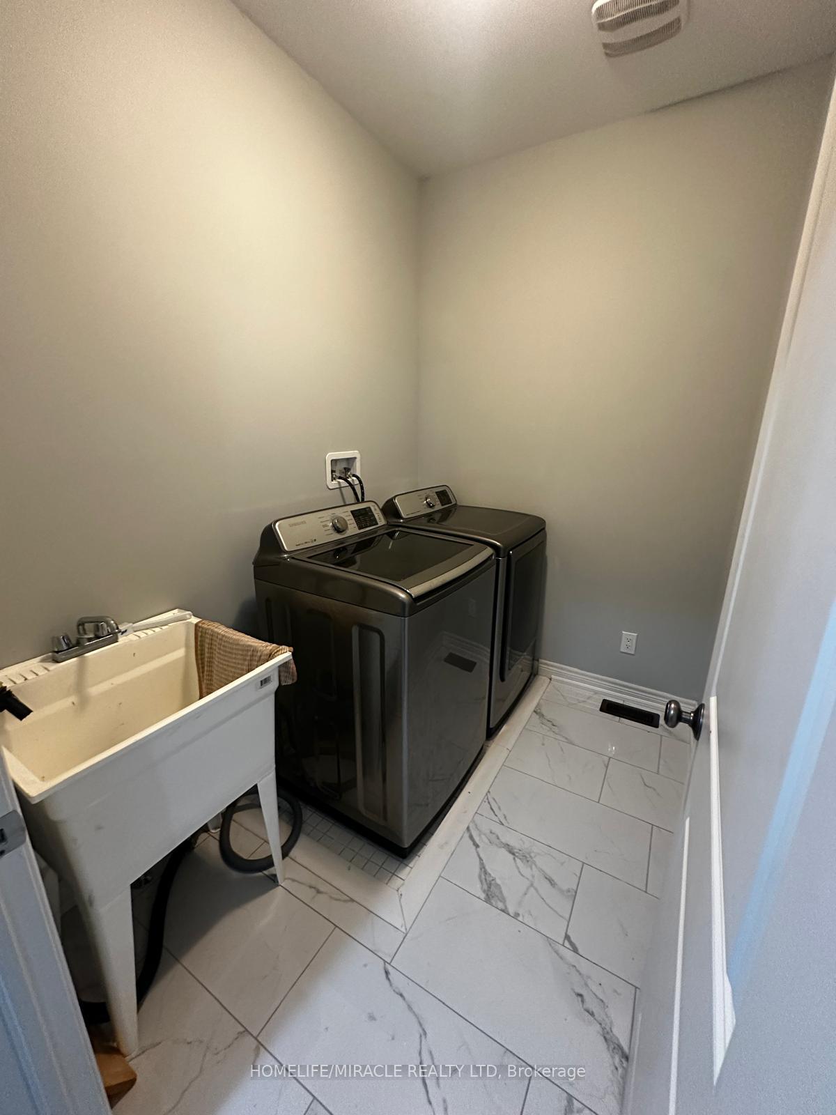 Photo 29 of 59 Sutcliffe Way, New Tecumseth, Alliston — HOMEH