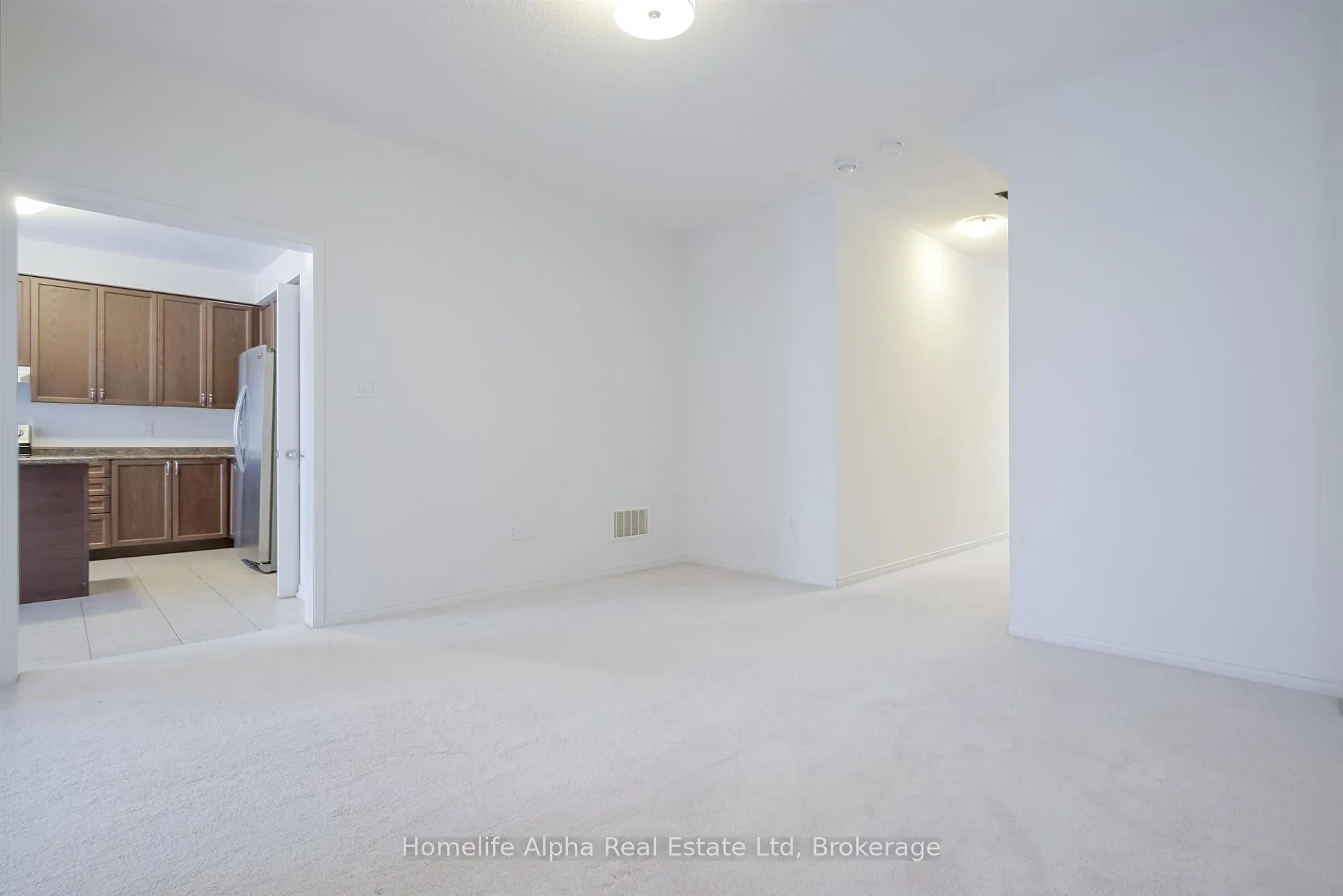 Photo 2 of 268 Cosgrove Drive, Oshawa, Windfields — HOMEH