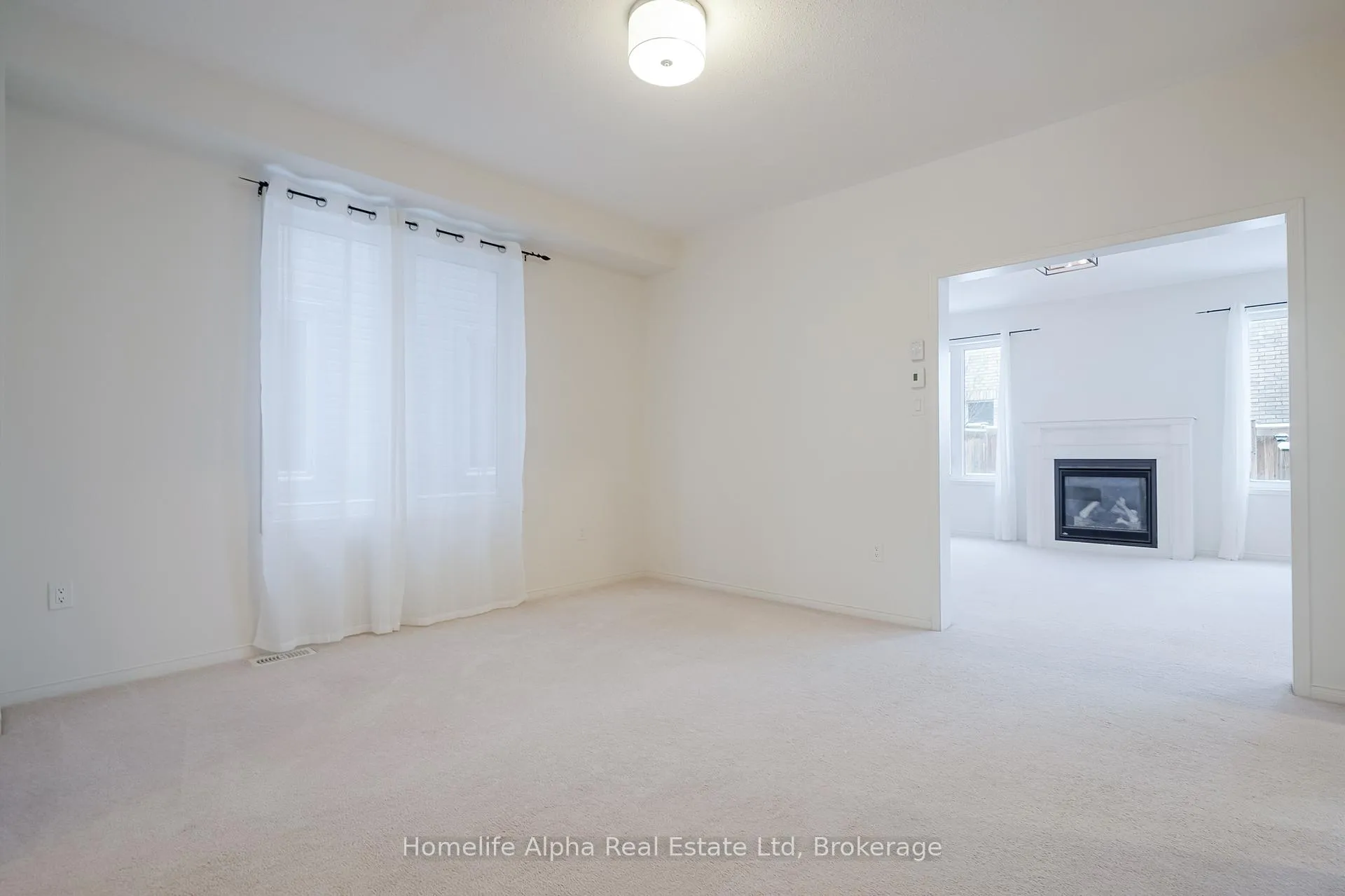 Photo 3 of 268 Cosgrove Drive, Oshawa, Windfields — HOMEH
