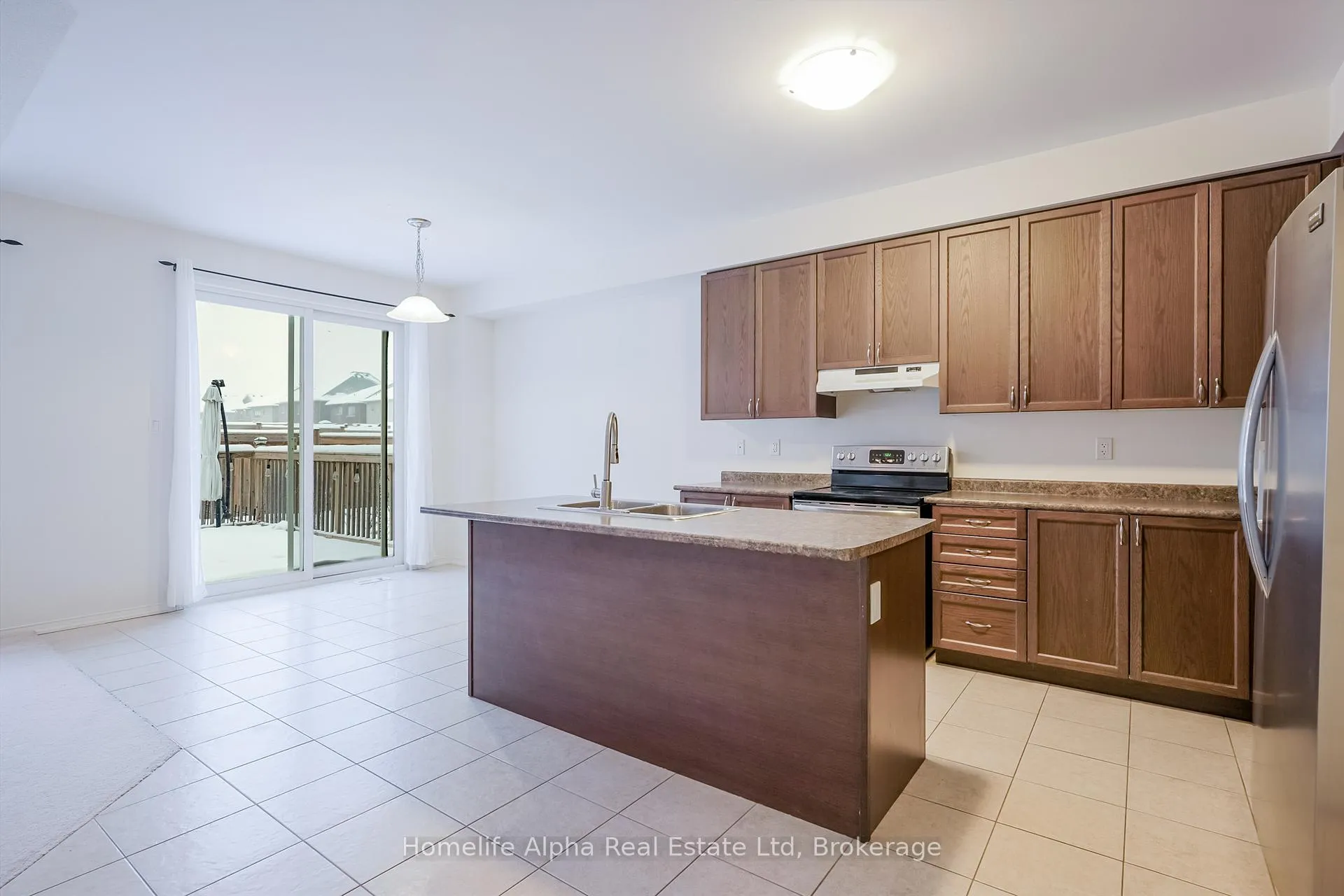 Photo 6 of 268 Cosgrove Drive, Oshawa, Windfields — HOMEH