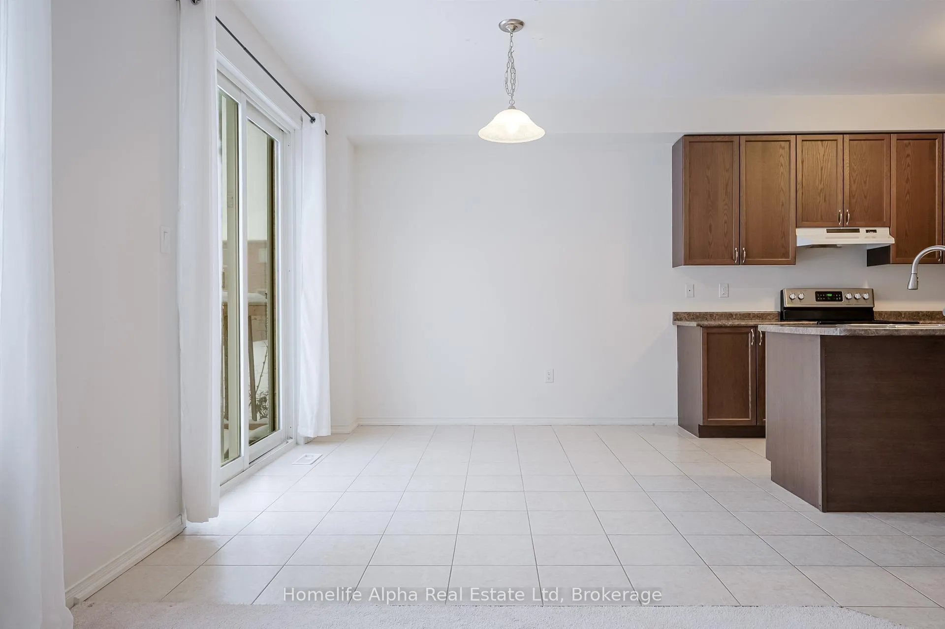 Photo 7 of 268 Cosgrove Drive, Oshawa, Windfields — HOMEH