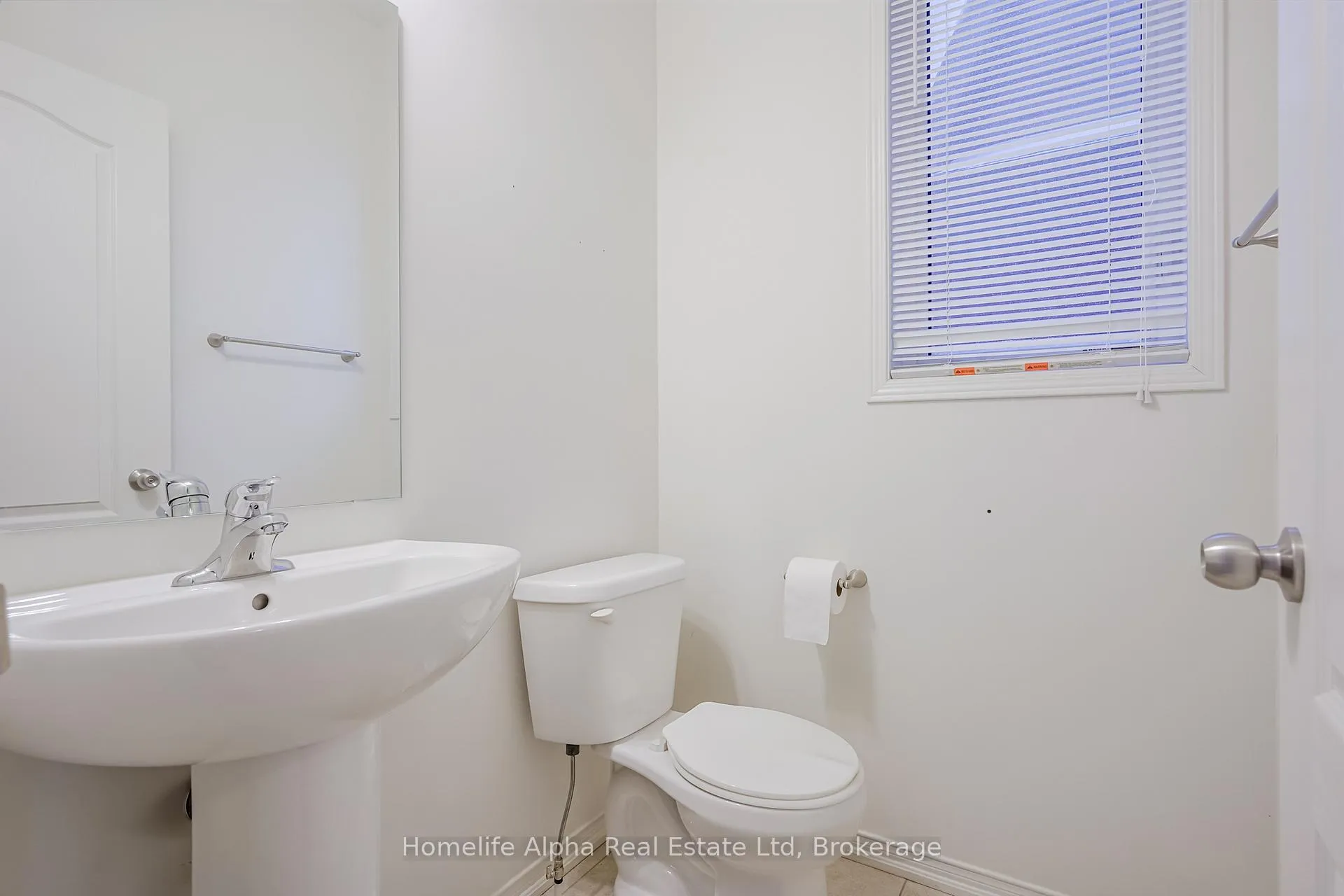 Photo 10 of 268 Cosgrove Drive, Oshawa, Windfields — HOMEH
