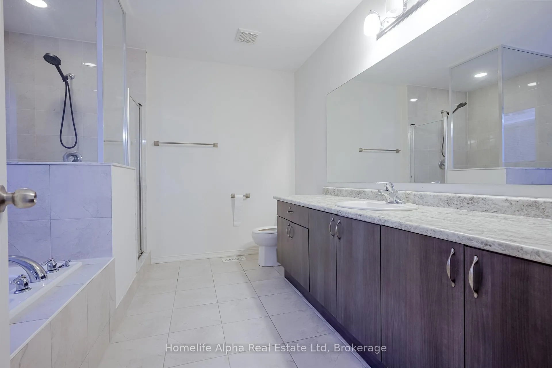 Photo 17 of 268 Cosgrove Drive, Oshawa, Windfields — HOMEH