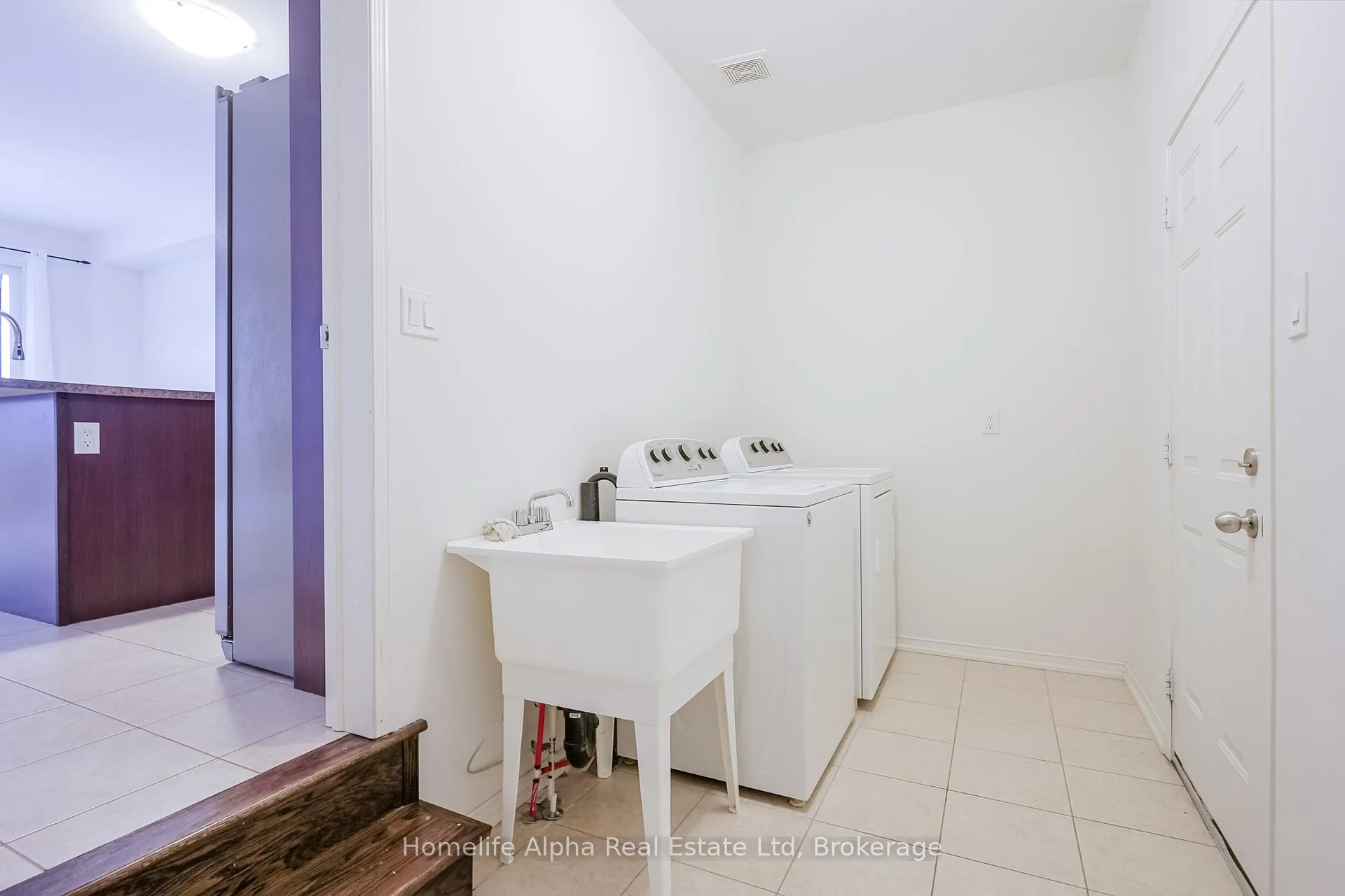 Photo 25 of 268 Cosgrove Drive, Oshawa, Windfields — HOMEH