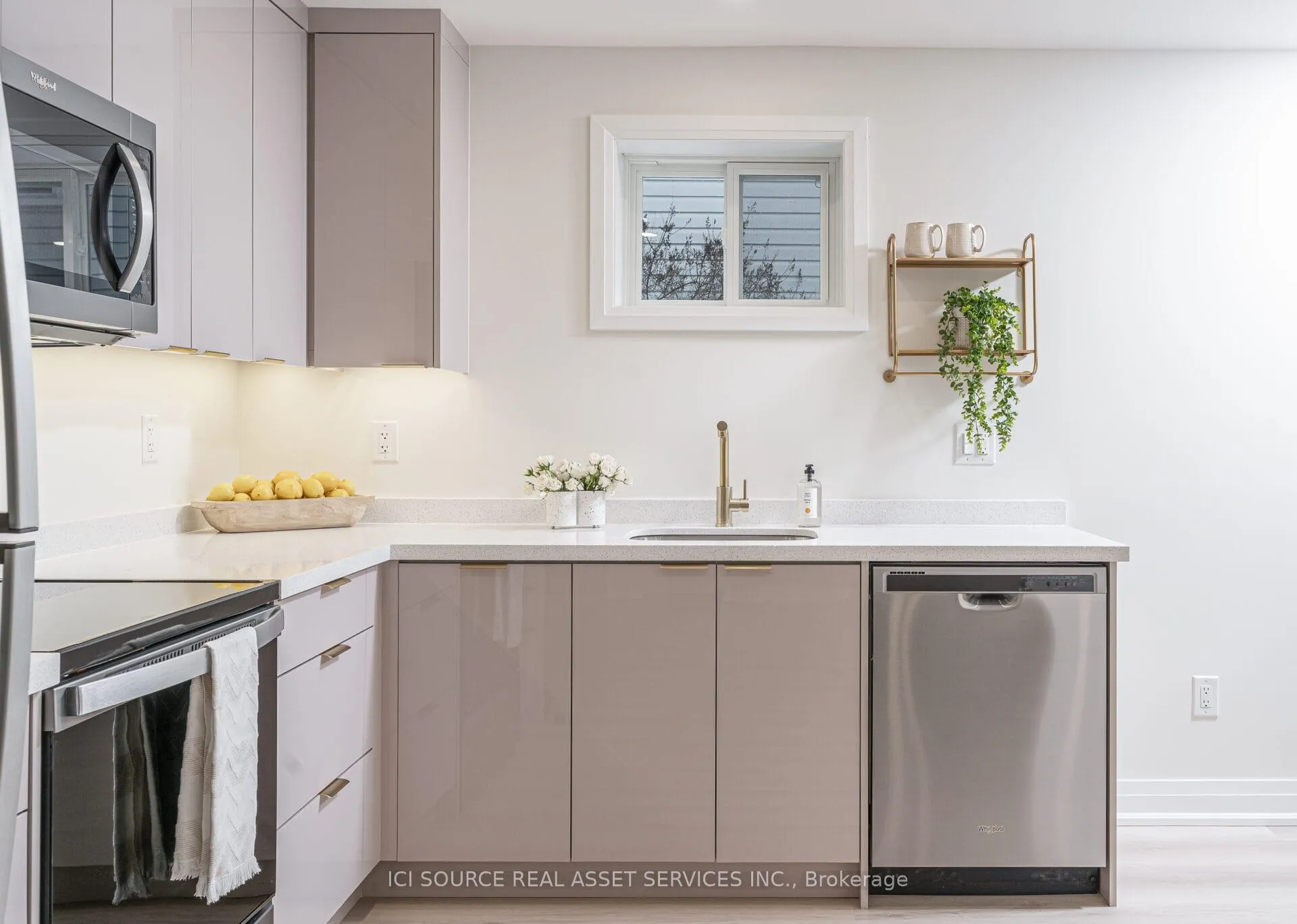 Photo 3 of Unit Lower, 18 Louise Lane, Orillia — HOMEH
