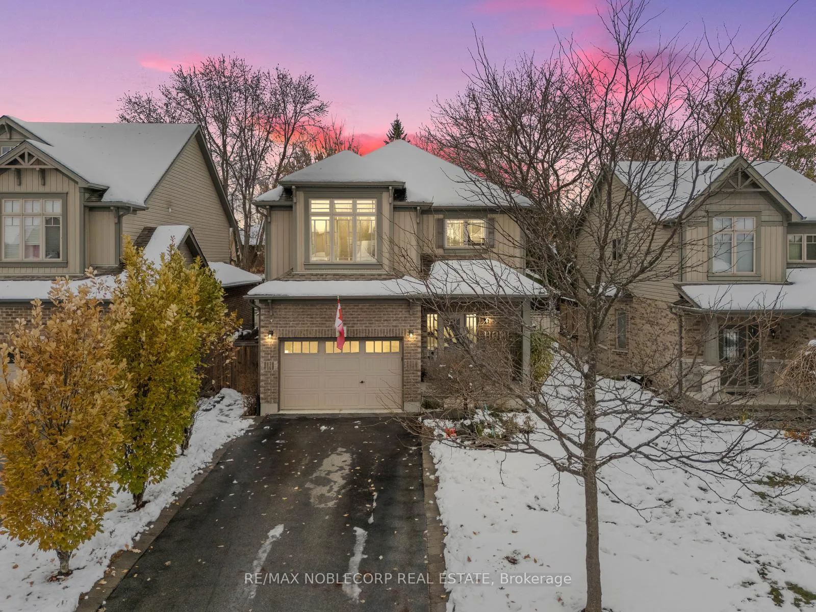 Photo 1 of 64 Carleton Trail, New Tecumseth, Beeton — HOMEH
