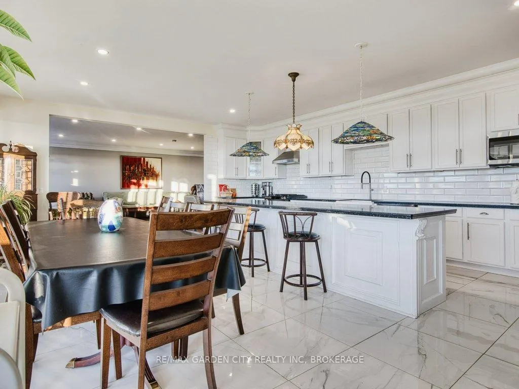 Photo 12 of 2400 Effingham Street, Pelham, North Pelham — HOMEH