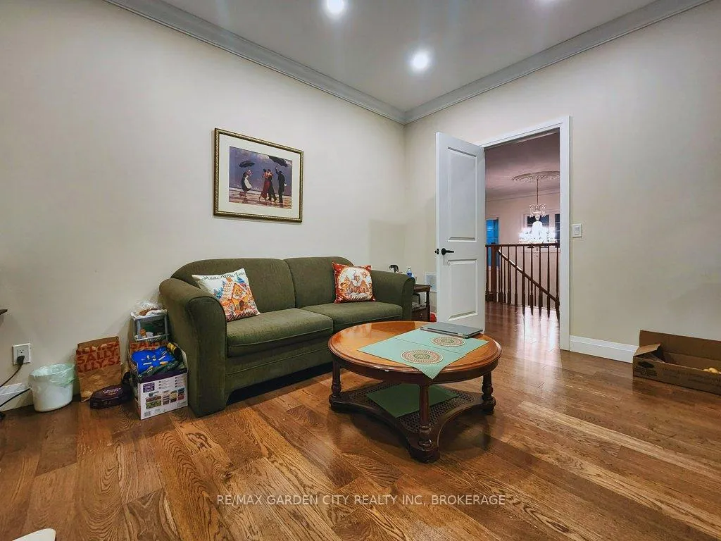 Photo 25 of 2400 Effingham Street, Pelham, North Pelham — HOMEH
