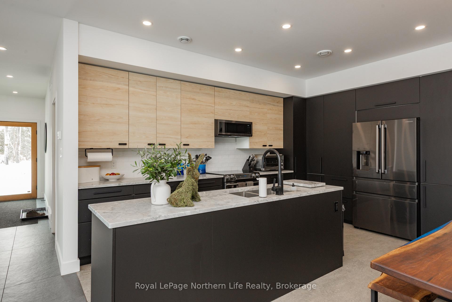 Photo 9 of 382 Birchgrove Drive W, Nipissing — HOMEH