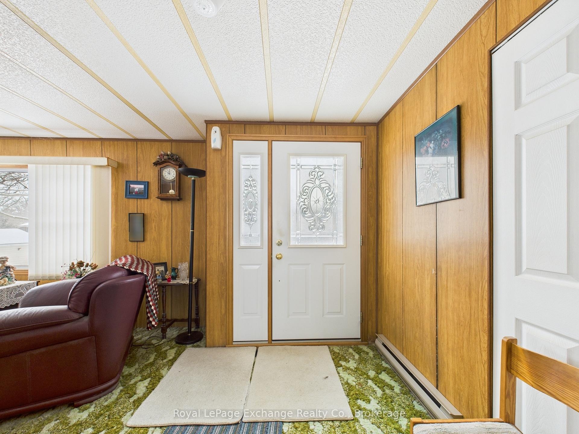 Photo 2 of 20 Moore Court, North Huron, Wingham — HOMEH