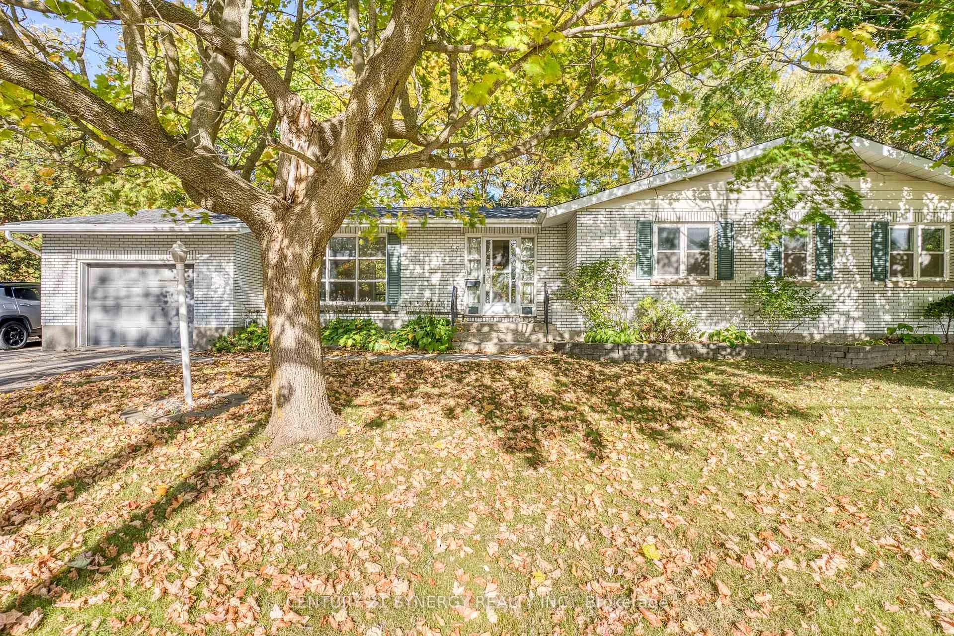 Front of 55 Drummond Street W