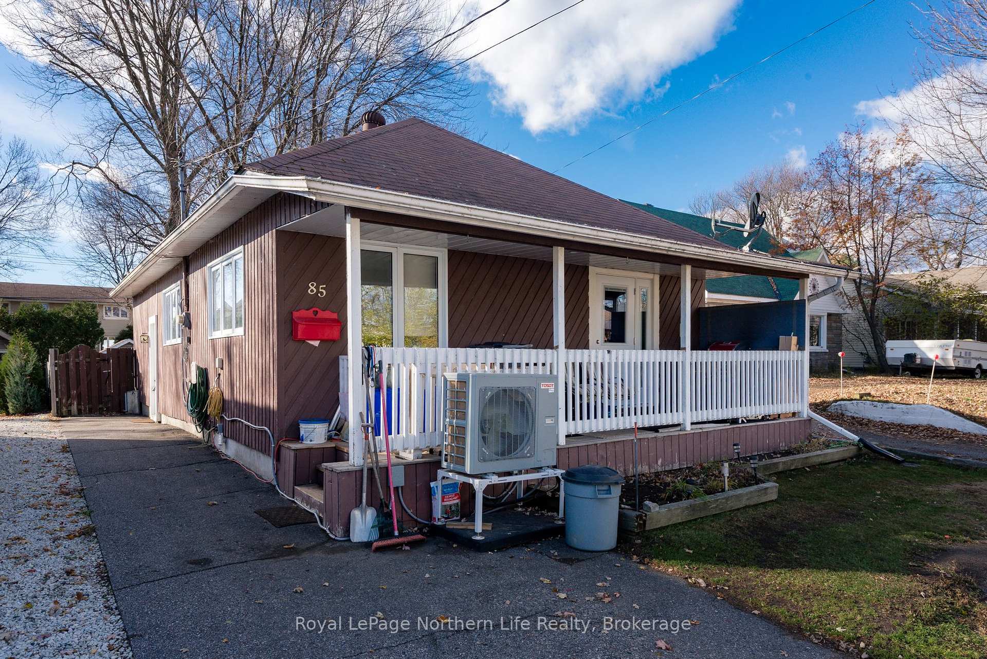 Photo 4 of 85 Campbell Avenue, North Bay, Ferris — HOMEH