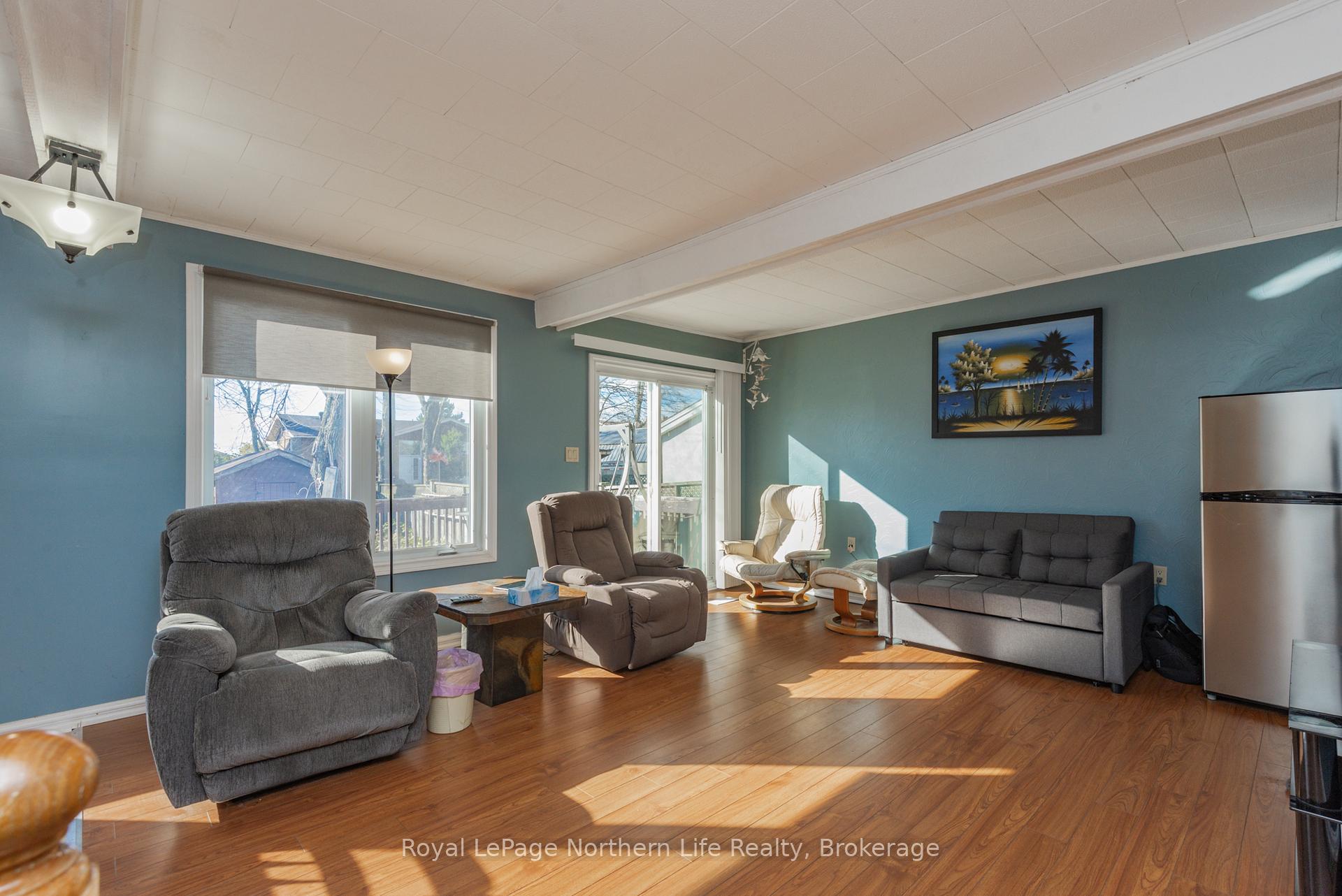 Photo 6 of 85 Campbell Avenue, North Bay, Ferris — HOMEH