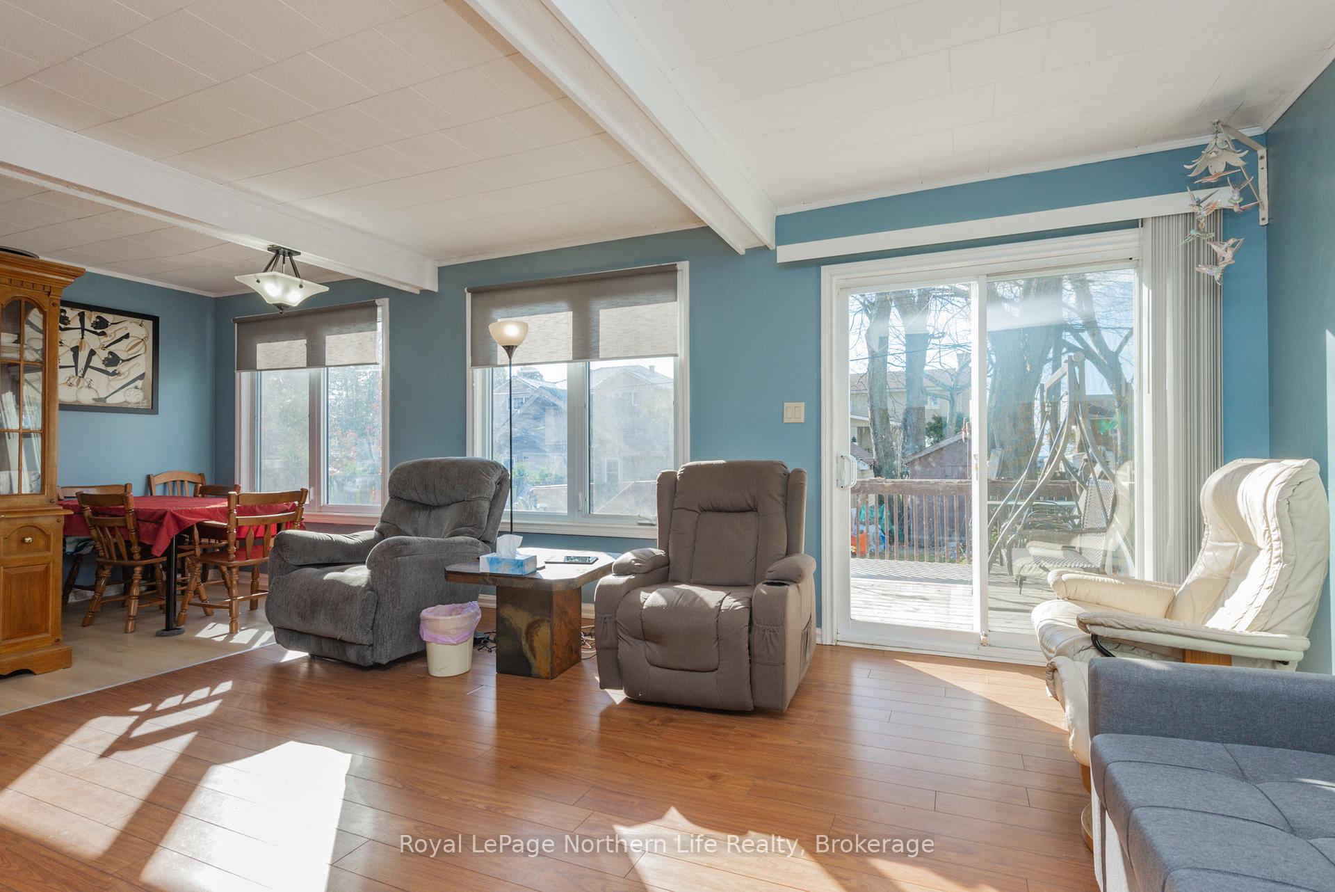 Photo 7 of 85 Campbell Avenue, North Bay, Ferris — HOMEH