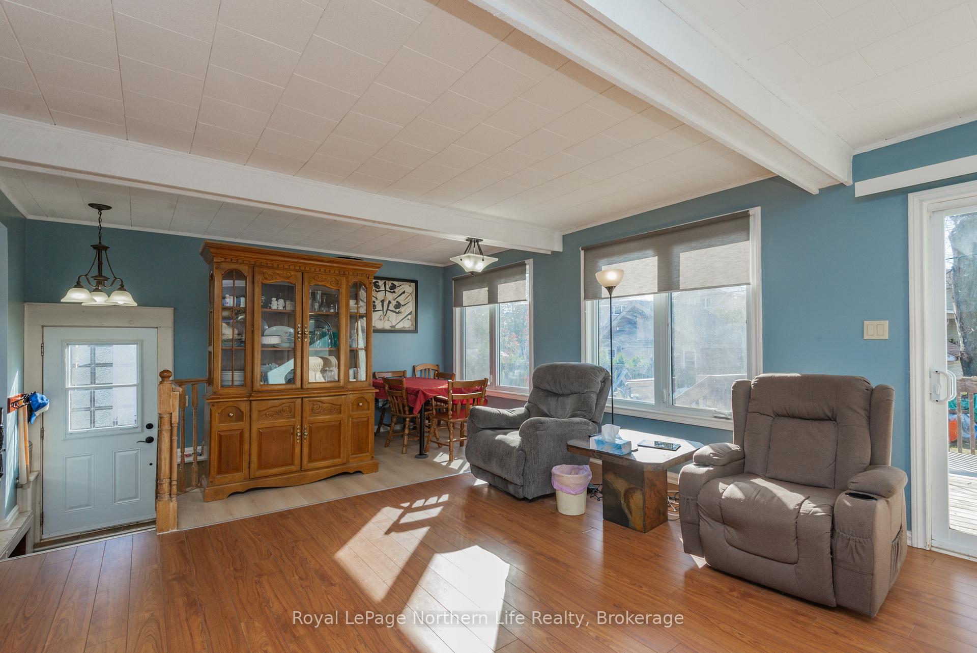 Photo 8 of 85 Campbell Avenue, North Bay, Ferris — HOMEH