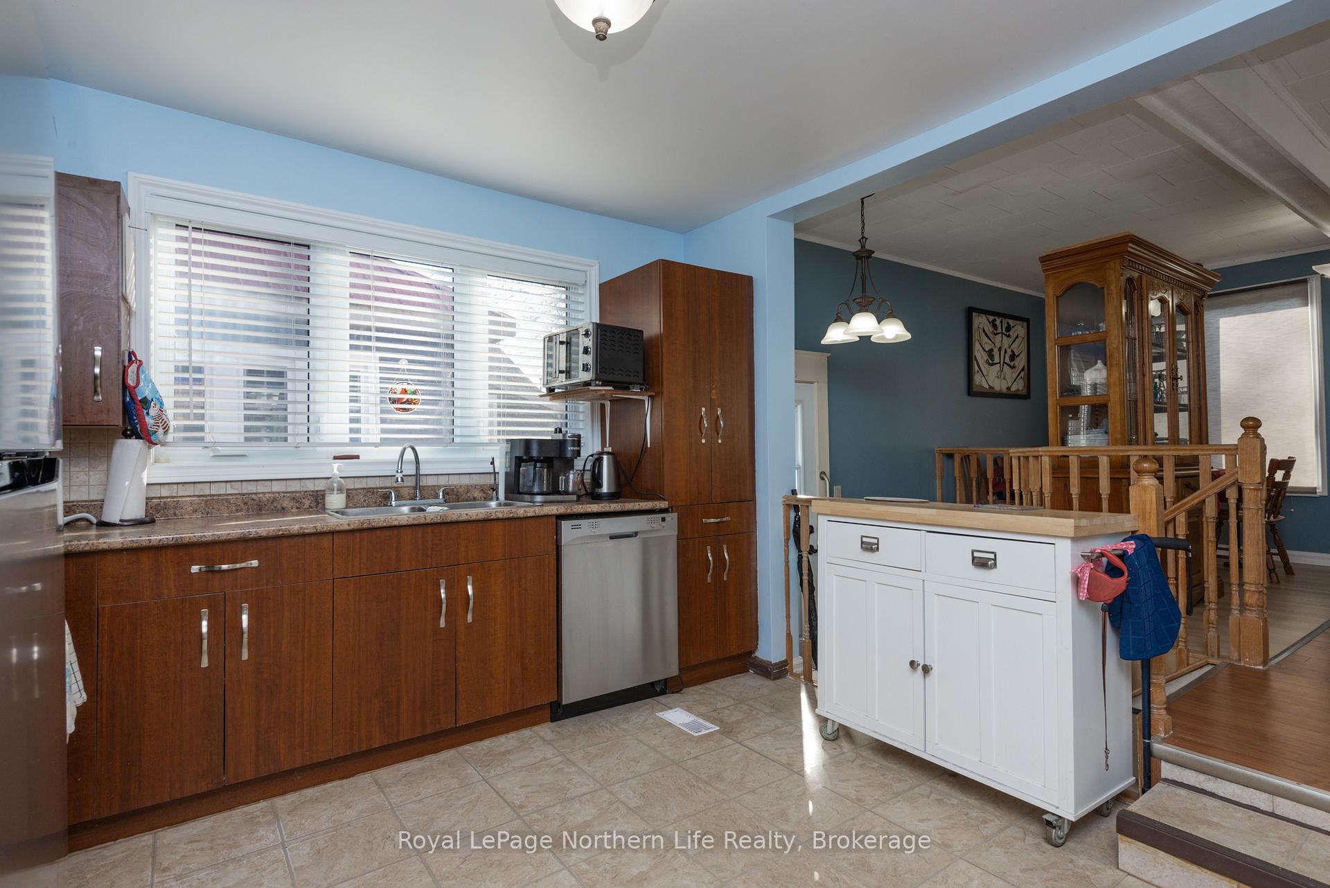 Photo 12 of 85 Campbell Avenue, North Bay, Ferris — HOMEH