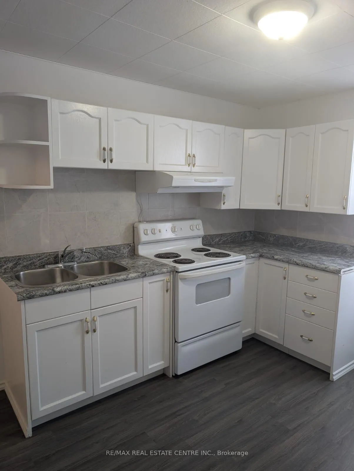 Photo 7 of 5145 Kitchener Street, Niagara Falls, Clifton Hill — HOMEH