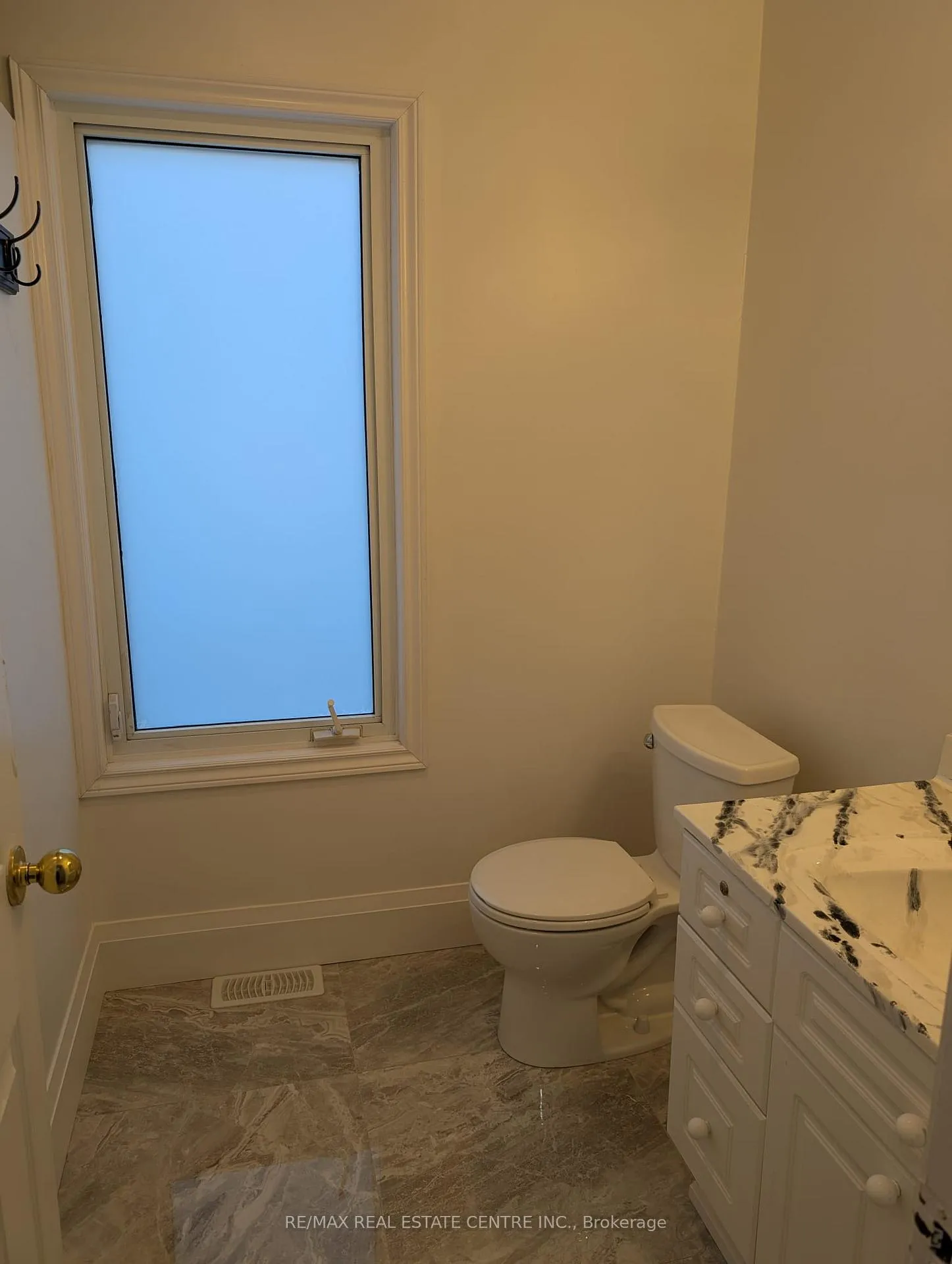 Photo 13 of 5145 Kitchener Street, Niagara Falls, Clifton Hill — HOMEH