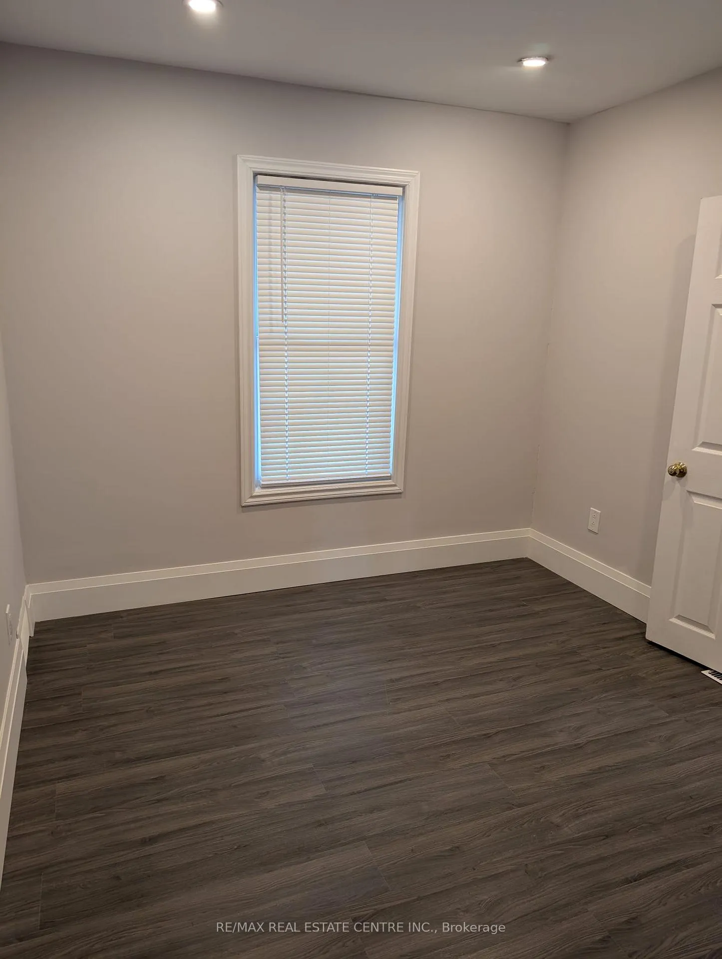 Photo 20 of 5145 Kitchener Street, Niagara Falls, Clifton Hill — HOMEH