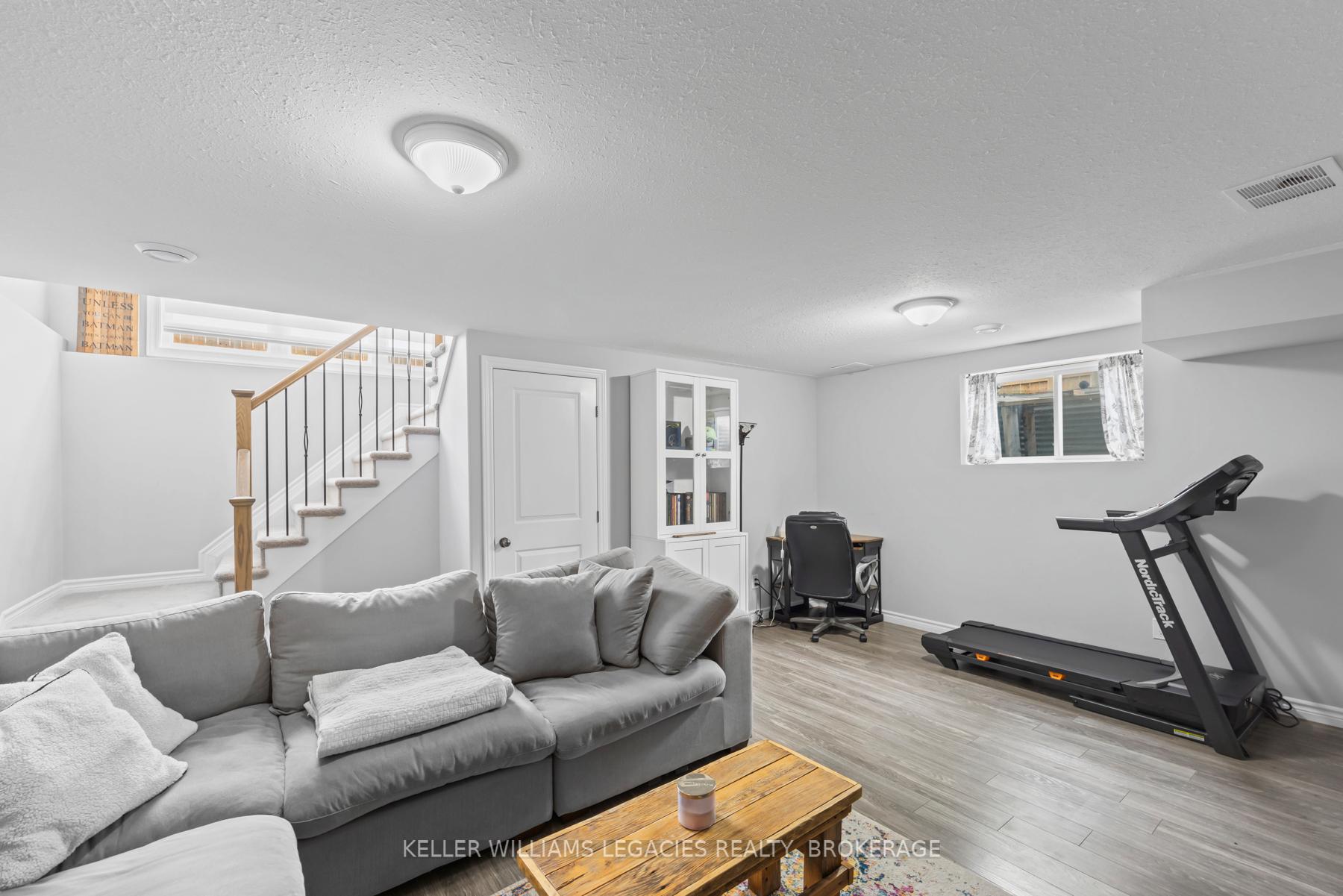Photo 32 of 1430 Monarch Drive, Kingston, City Northwest — HOMEH