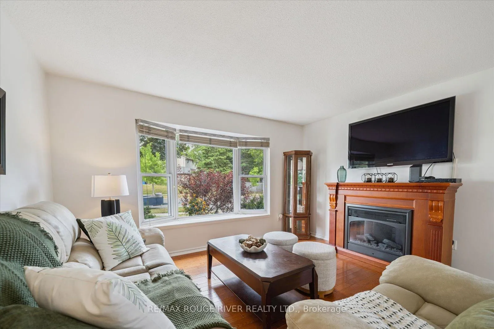 Photo 7 of 600 Galahad Drive, Oshawa, Eastdale — HOMEH