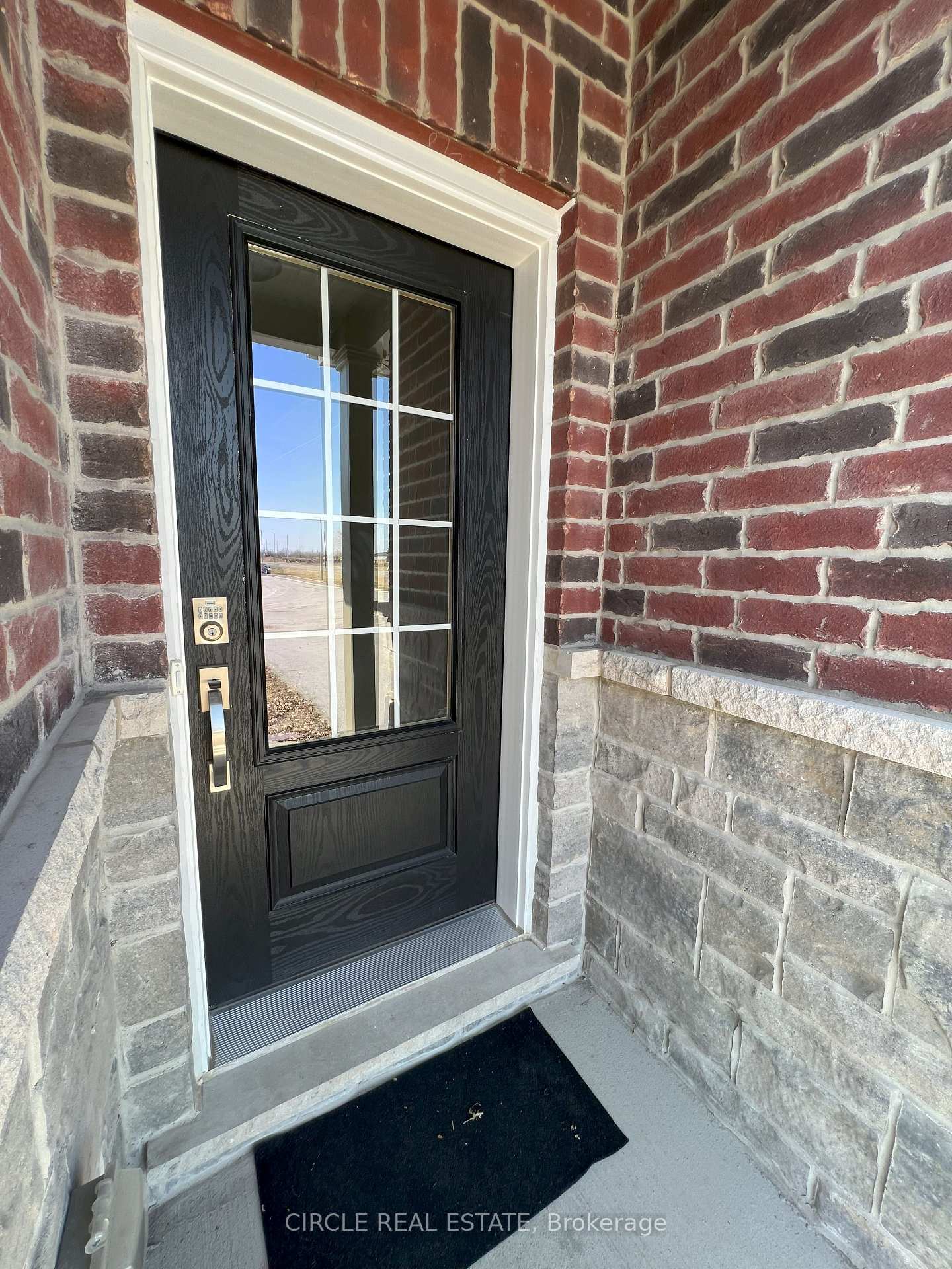 Photo 2 of 493 Julia Drive, Pelham, Fenwick — HOMEH