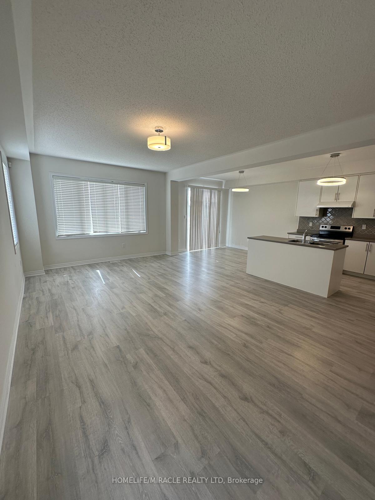 Photo 6 of 110 Gallagher Crescent, New Tecumseth, Rural New Tecumseth — HOMEH