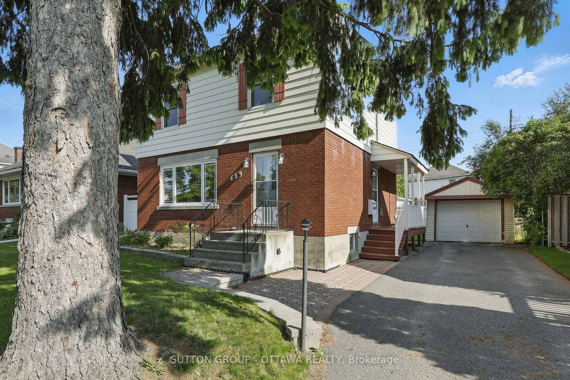 Photo 4 of 483 Wolffdale Crescent, Ottawa, Overbrook/Castle Heights — HOMEH