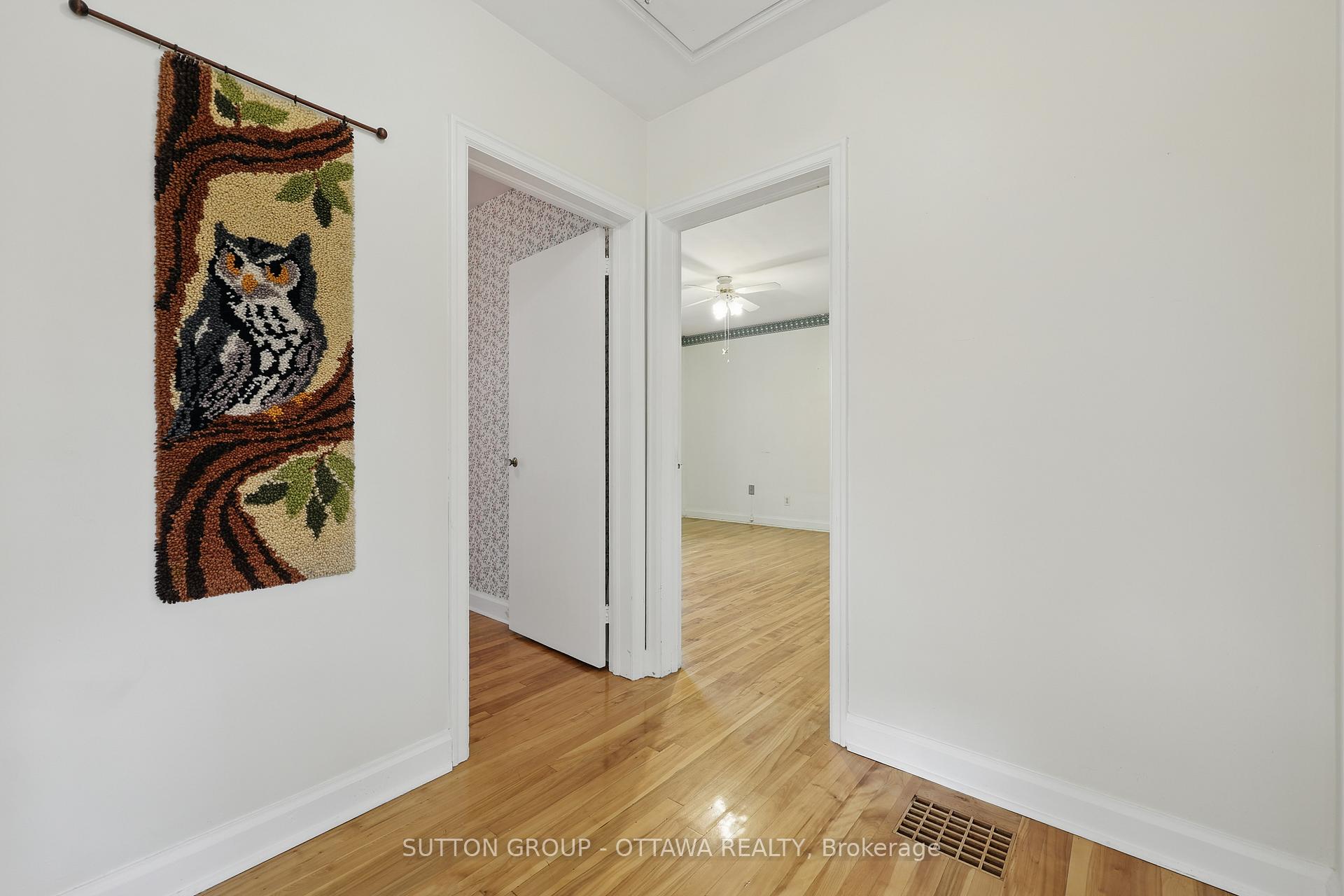 Photo 19 of 483 Wolffdale Crescent, Ottawa, Overbrook/Castle Heights — HOMEH
