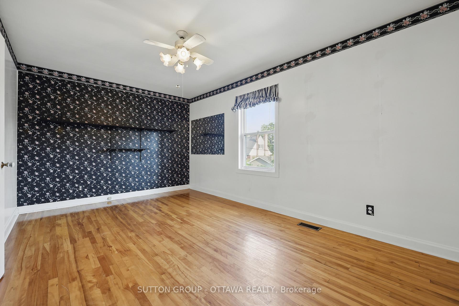 Photo 23 of 483 Wolffdale Crescent, Ottawa, Overbrook/Castle Heights — HOMEH