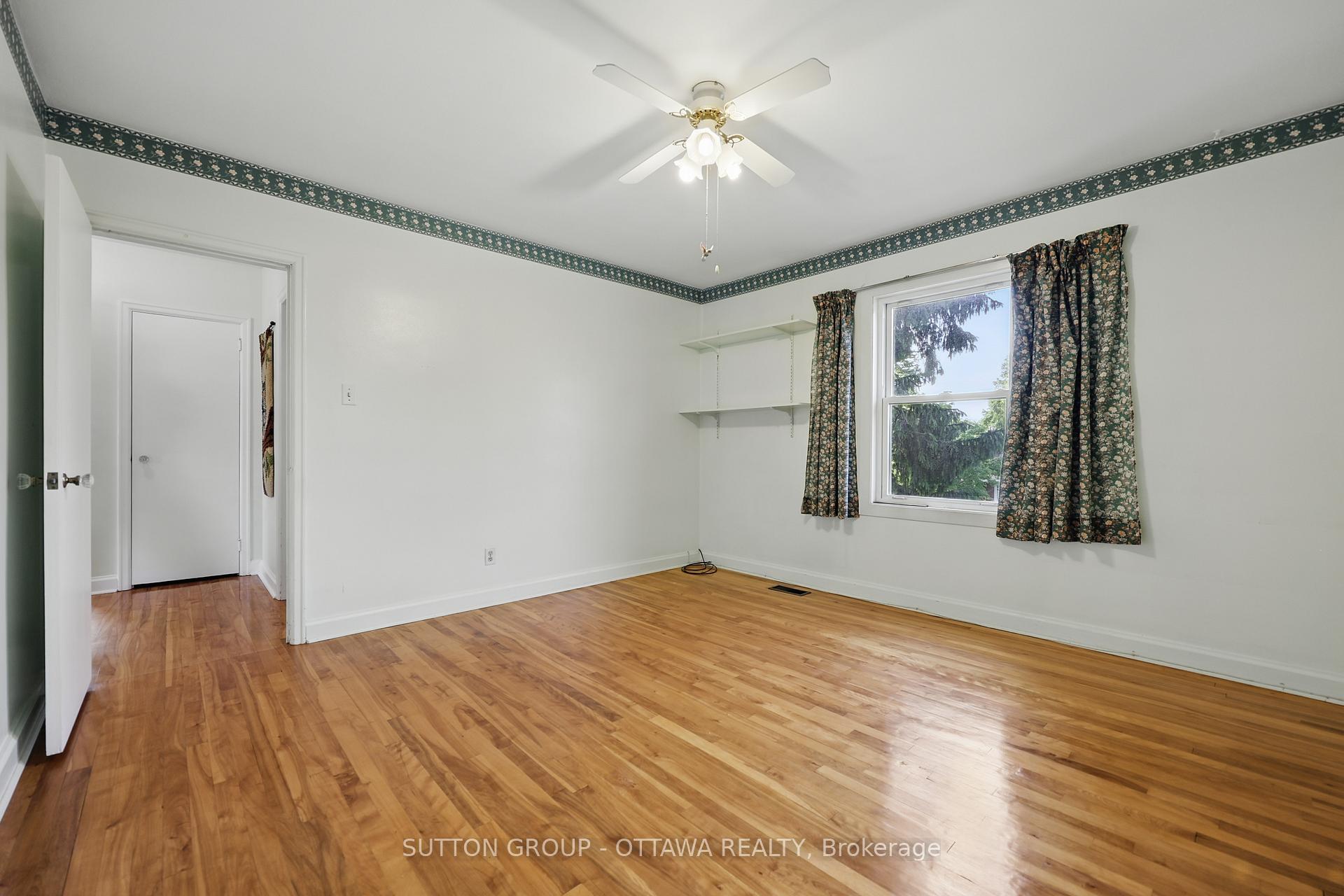 Photo 28 of 483 Wolffdale Crescent, Ottawa, Overbrook/Castle Heights — HOMEH