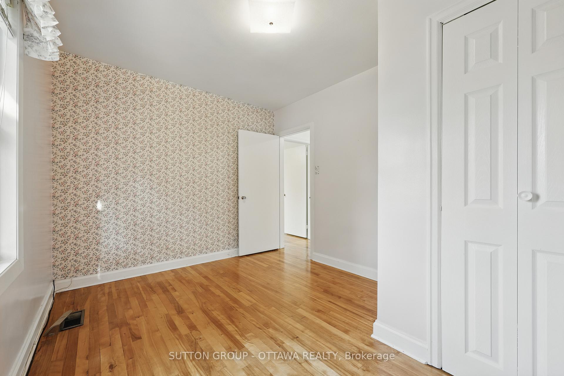 Photo 30 of 483 Wolffdale Crescent, Ottawa, Overbrook/Castle Heights — HOMEH