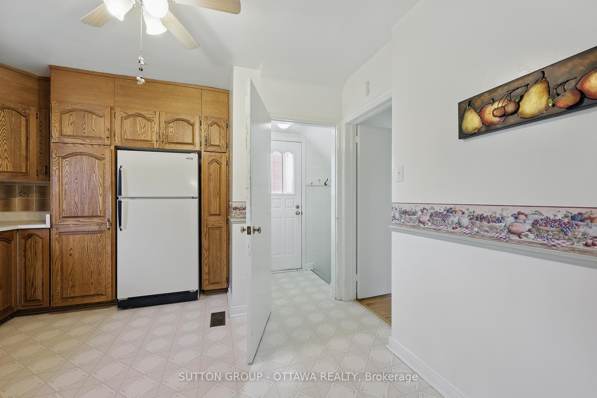 Photo 31 of 483 Wolffdale Crescent, Ottawa, Overbrook/Castle Heights — HOMEH