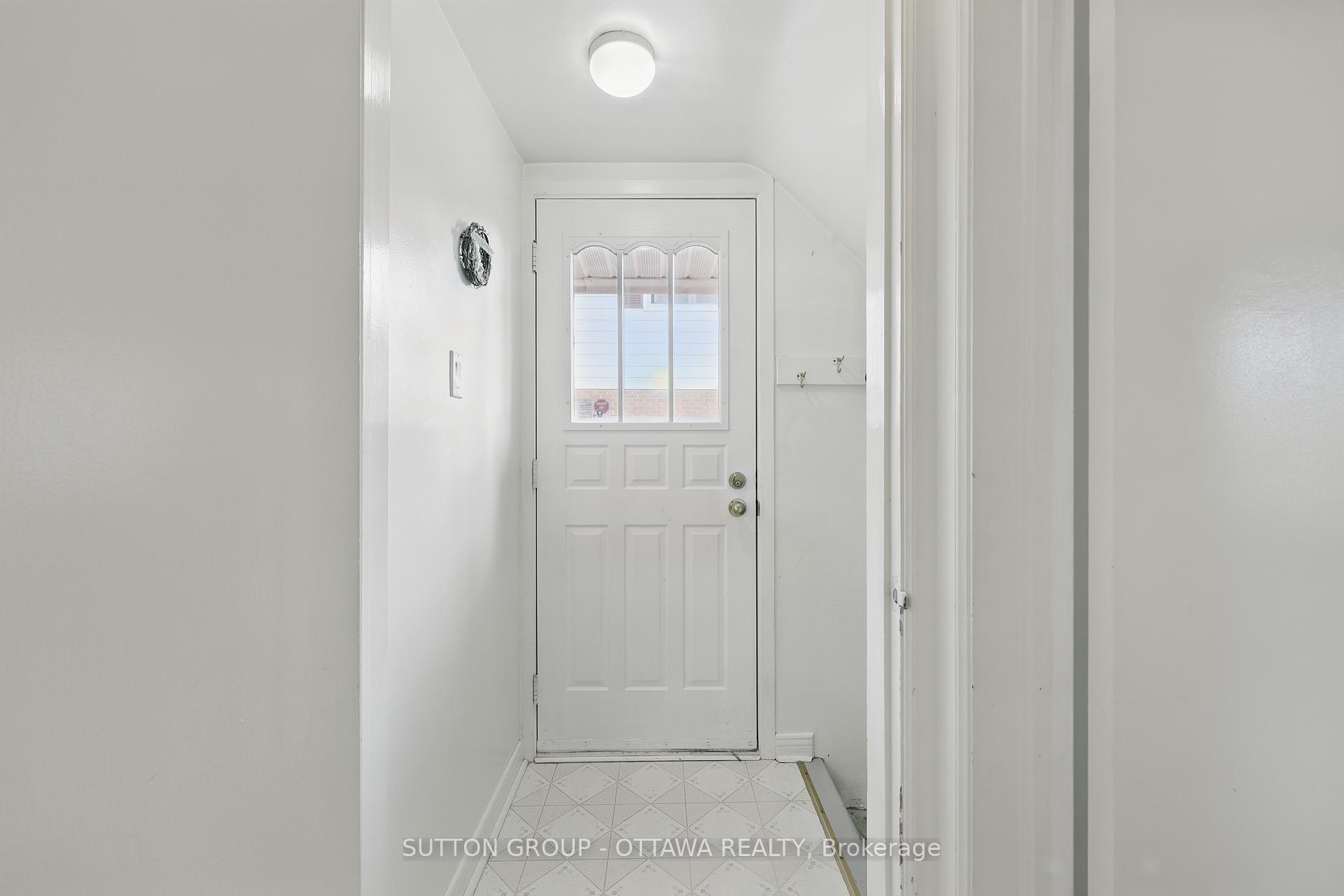 Photo 32 of 483 Wolffdale Crescent, Ottawa, Overbrook/Castle Heights — HOMEH