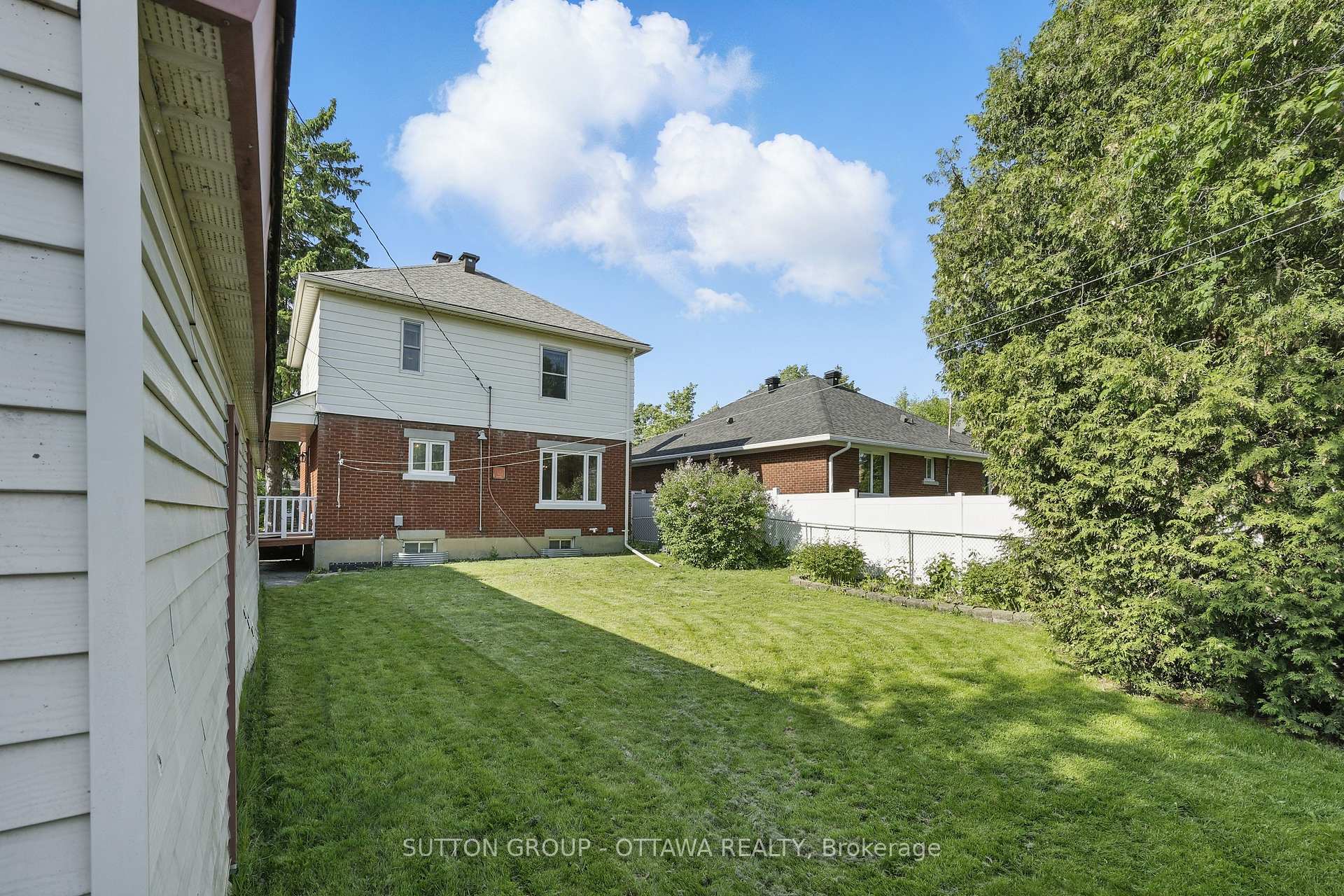 Photo 37 of 483 Wolffdale Crescent, Ottawa, Overbrook/Castle Heights — HOMEH
