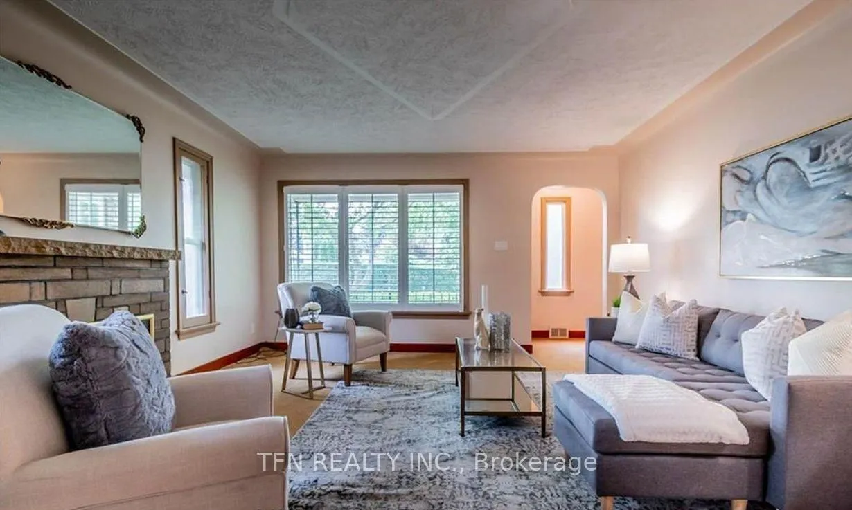 Photo 3 of 5103 UPPER Duke Avenue, Niagara Falls, Cherrywood — HOMEH