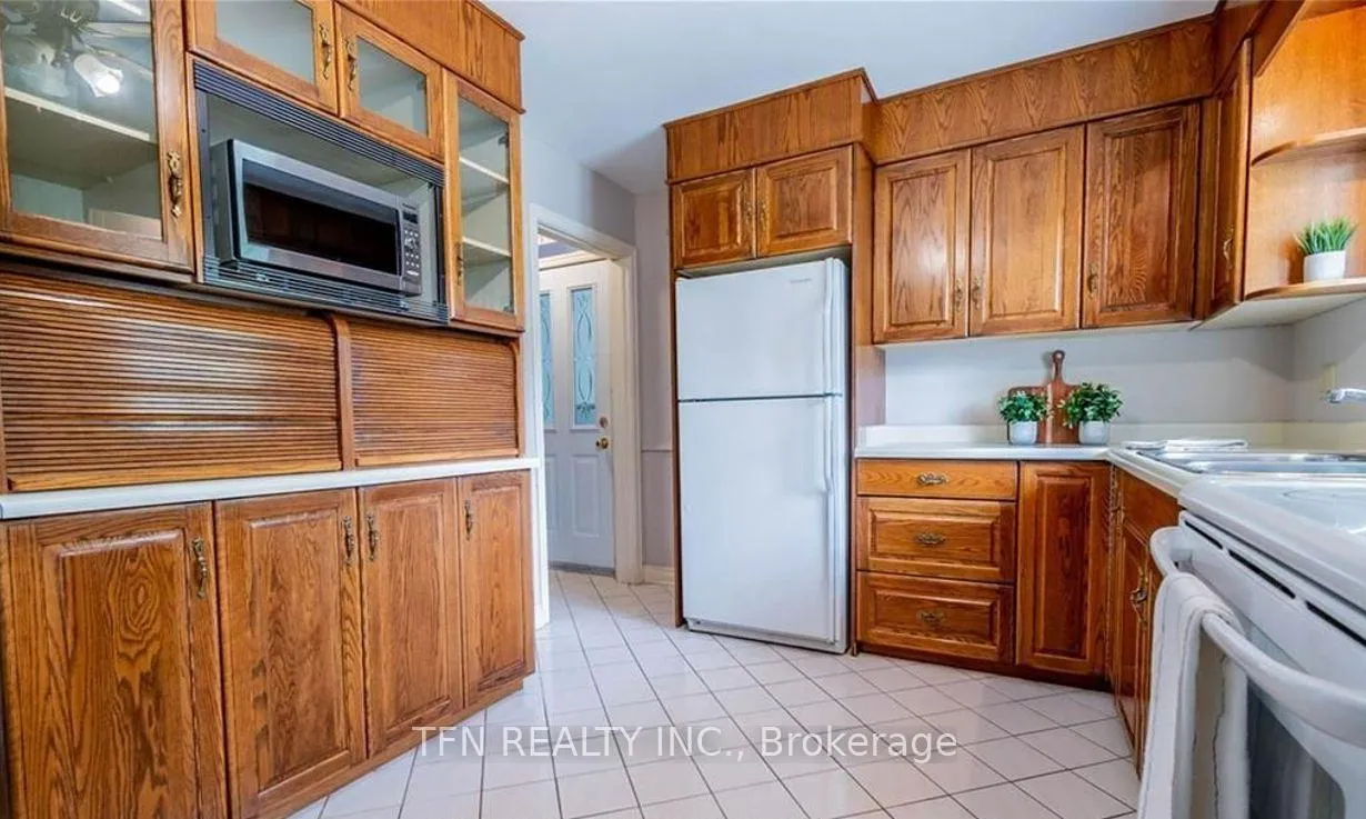 Photo 7 of 5103 UPPER Duke Avenue, Niagara Falls, Cherrywood — HOMEH
