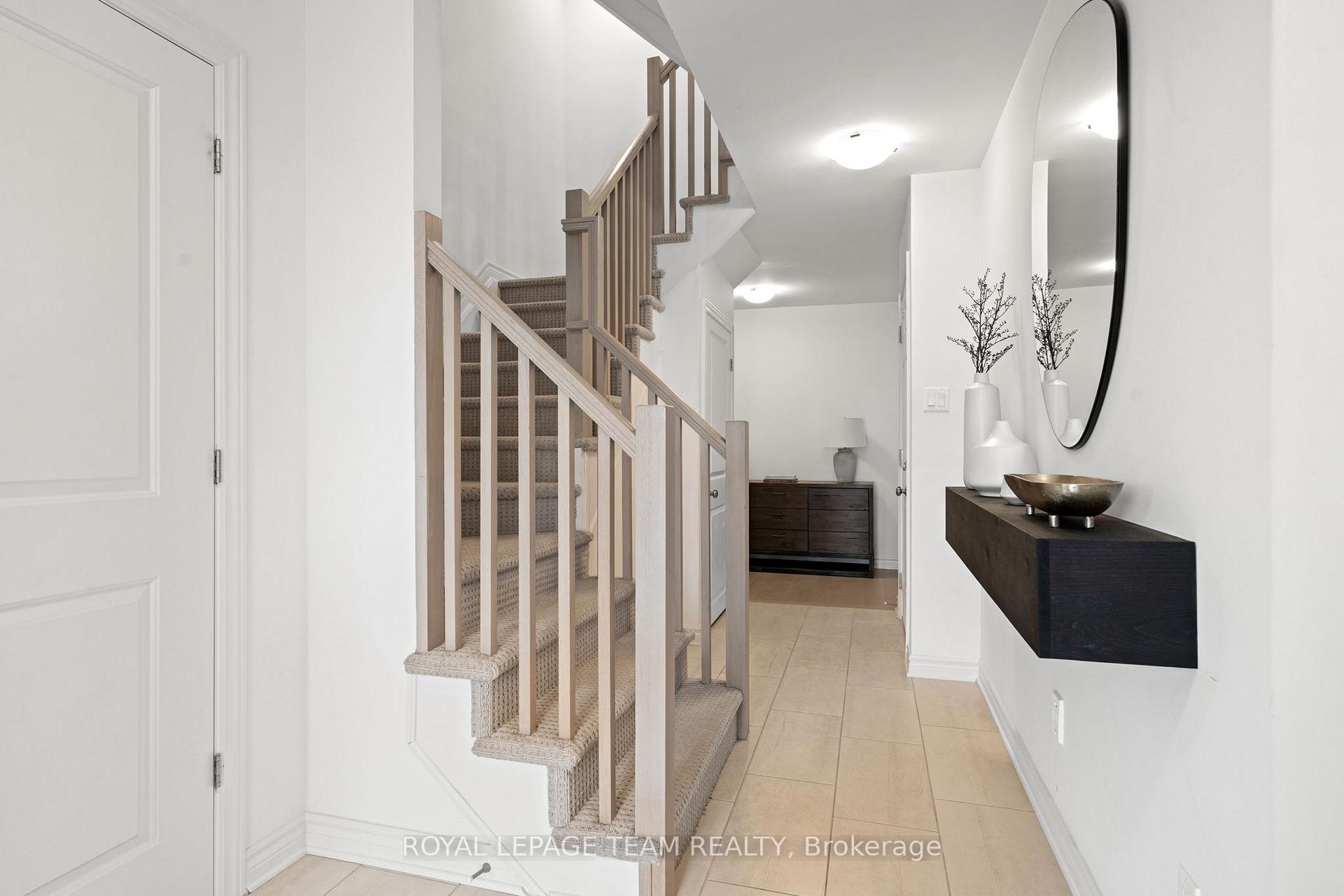 Photo 5 of 14 Verglas Lane, Ottawa, Mer Bleue/Bradley Estates/Anderson Park — HOMEH
