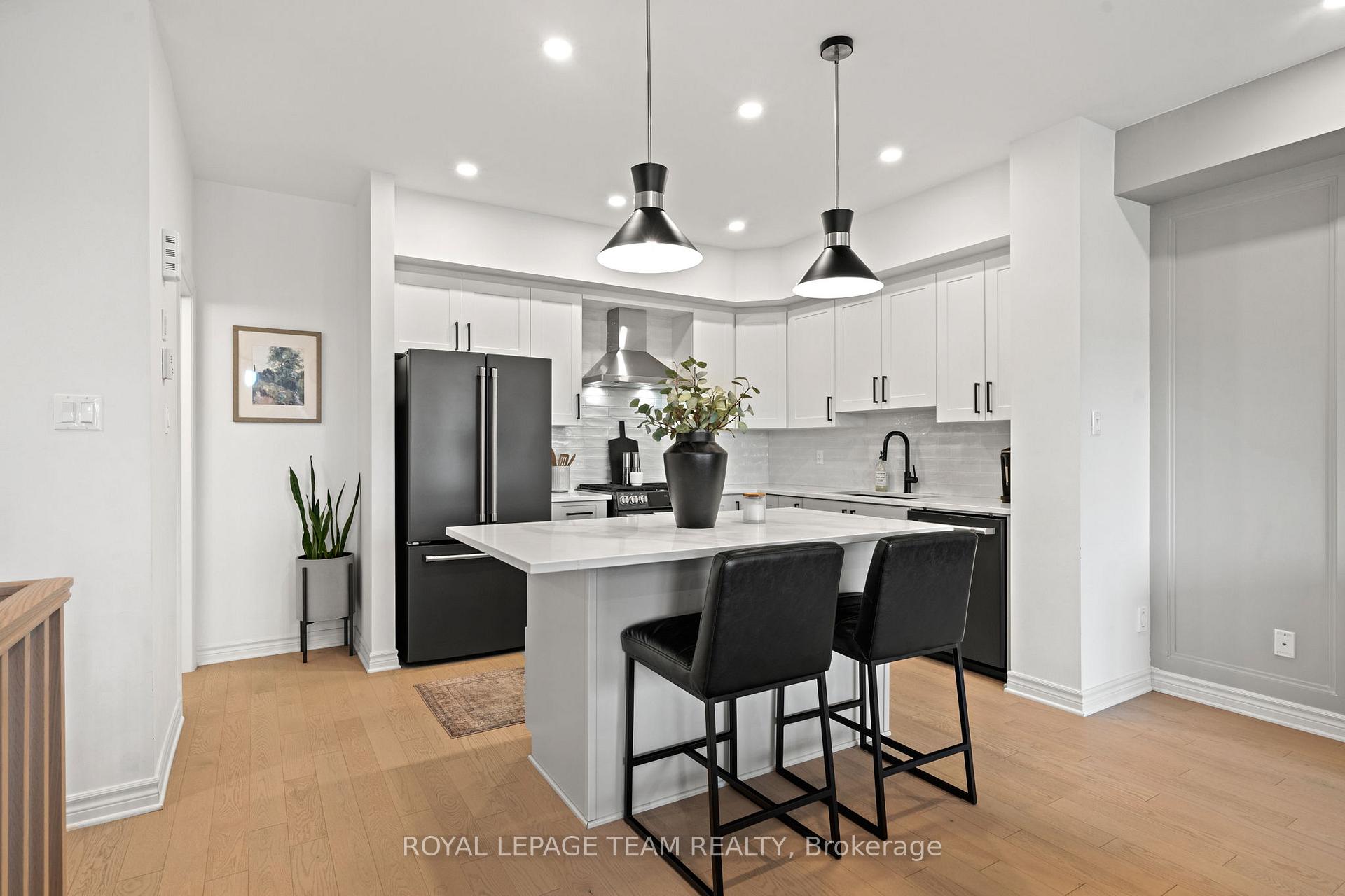 Photo 7 of 14 Verglas Lane, Ottawa, Mer Bleue/Bradley Estates/Anderson Park — HOMEH