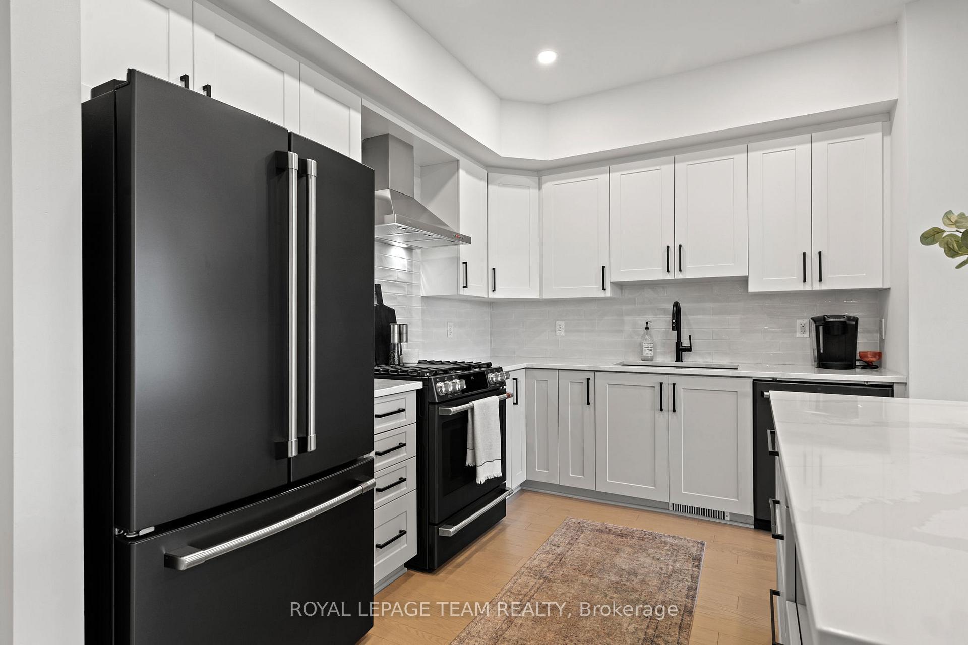 Photo 8 of 14 Verglas Lane, Ottawa, Mer Bleue/Bradley Estates/Anderson Park — HOMEH