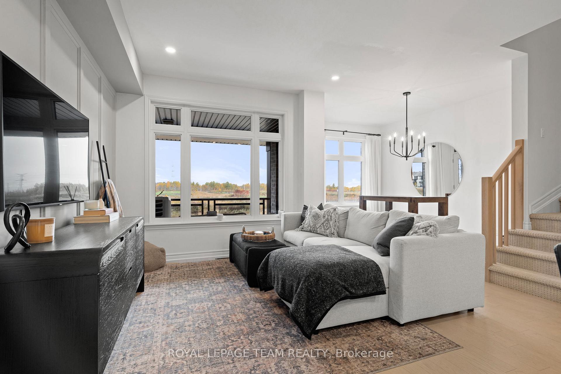 Photo 13 of 14 Verglas Lane, Ottawa, Mer Bleue/Bradley Estates/Anderson Park — HOMEH