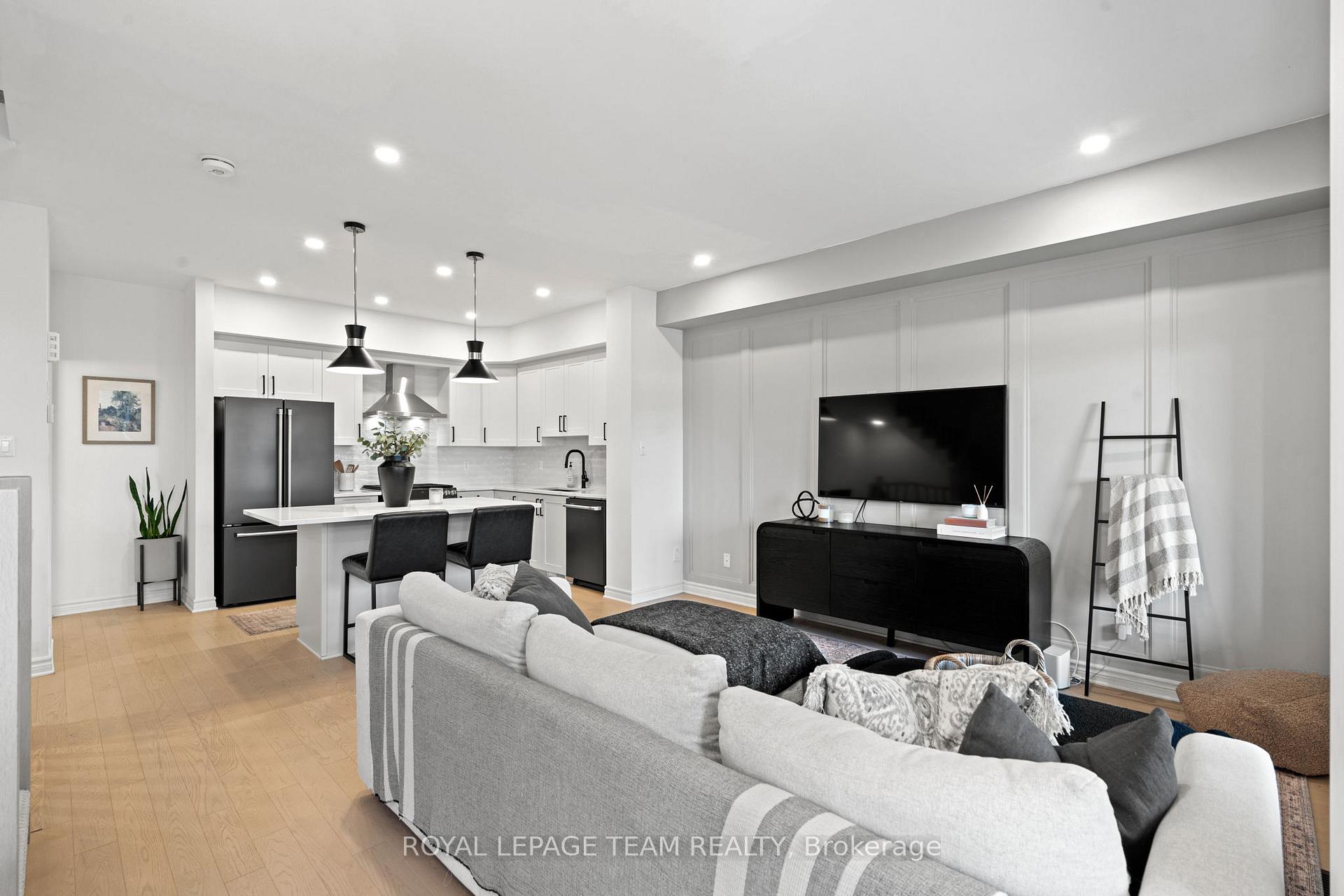 Photo 14 of 14 Verglas Lane, Ottawa, Mer Bleue/Bradley Estates/Anderson Park — HOMEH