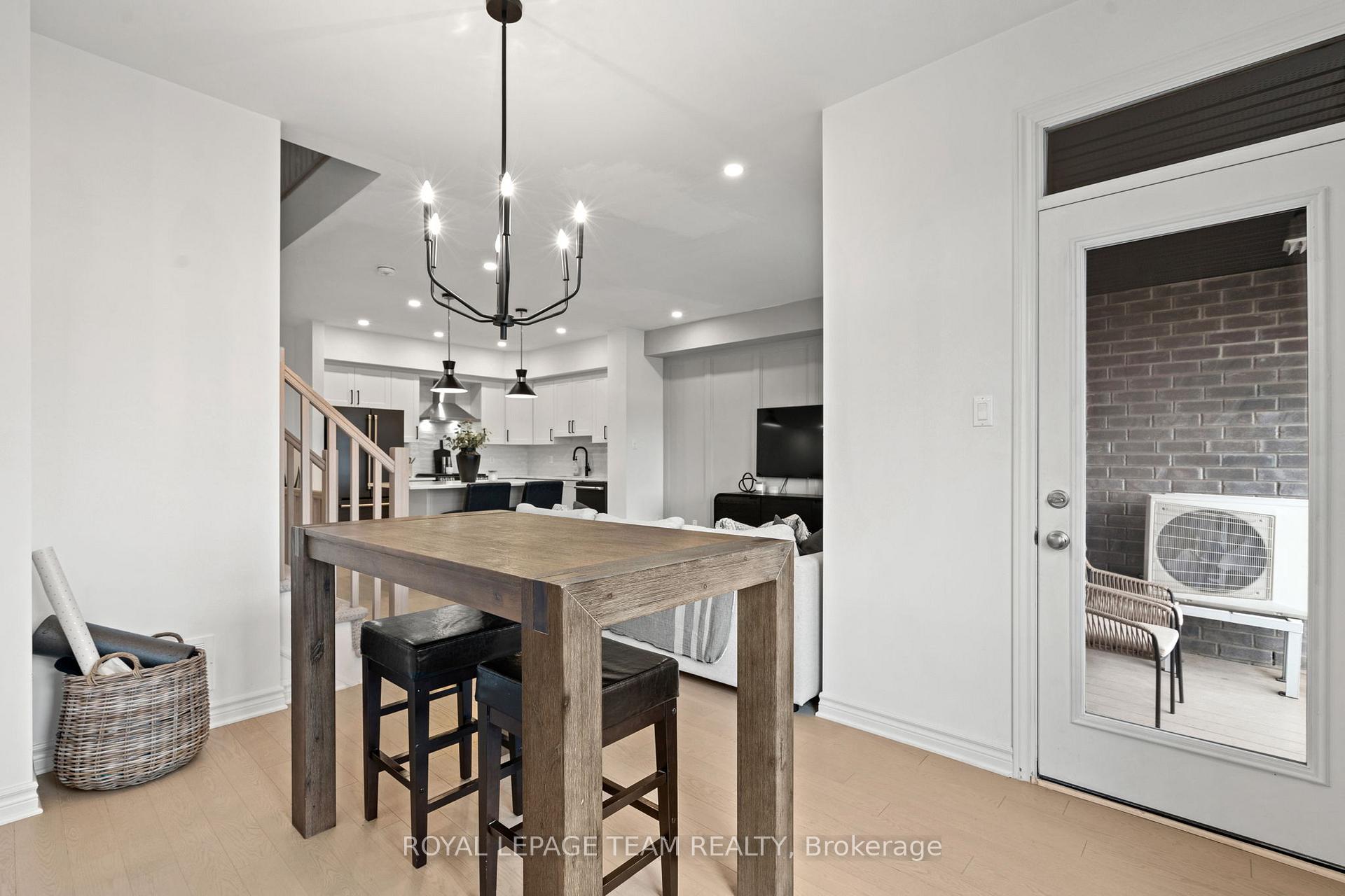 Photo 18 of 14 Verglas Lane, Ottawa, Mer Bleue/Bradley Estates/Anderson Park — HOMEH